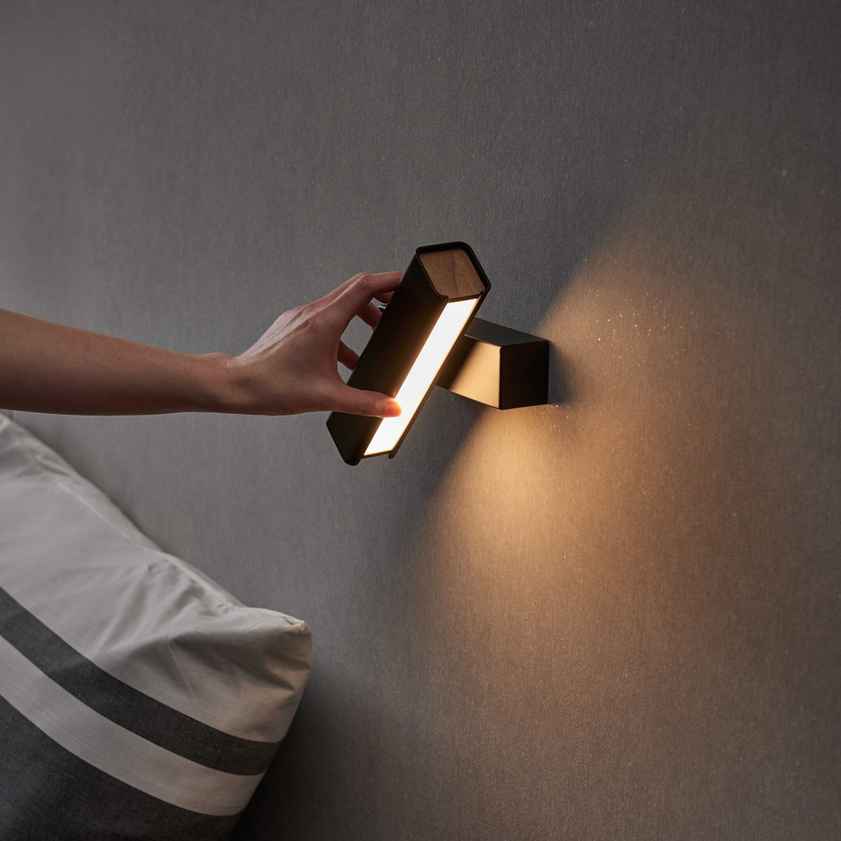 Pixel Rotating Wall Lamp - Modern Metal & Solid Wood LED Sconce