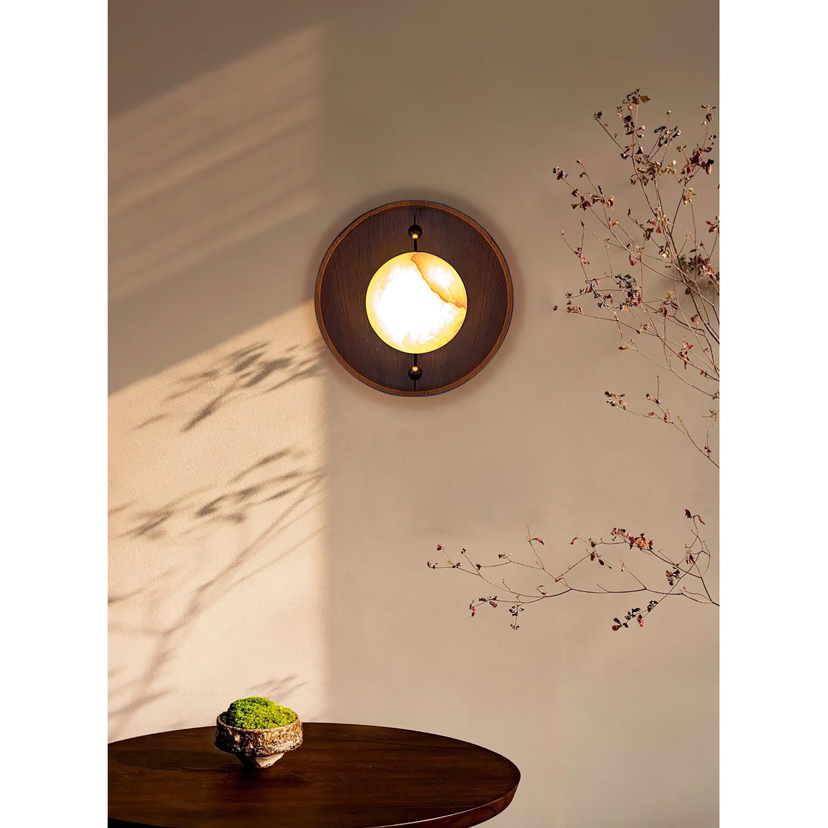 Odis Alabaster Wall Lamp - Minimalist Rolled-Edge Frame & Natural Stone Sconce