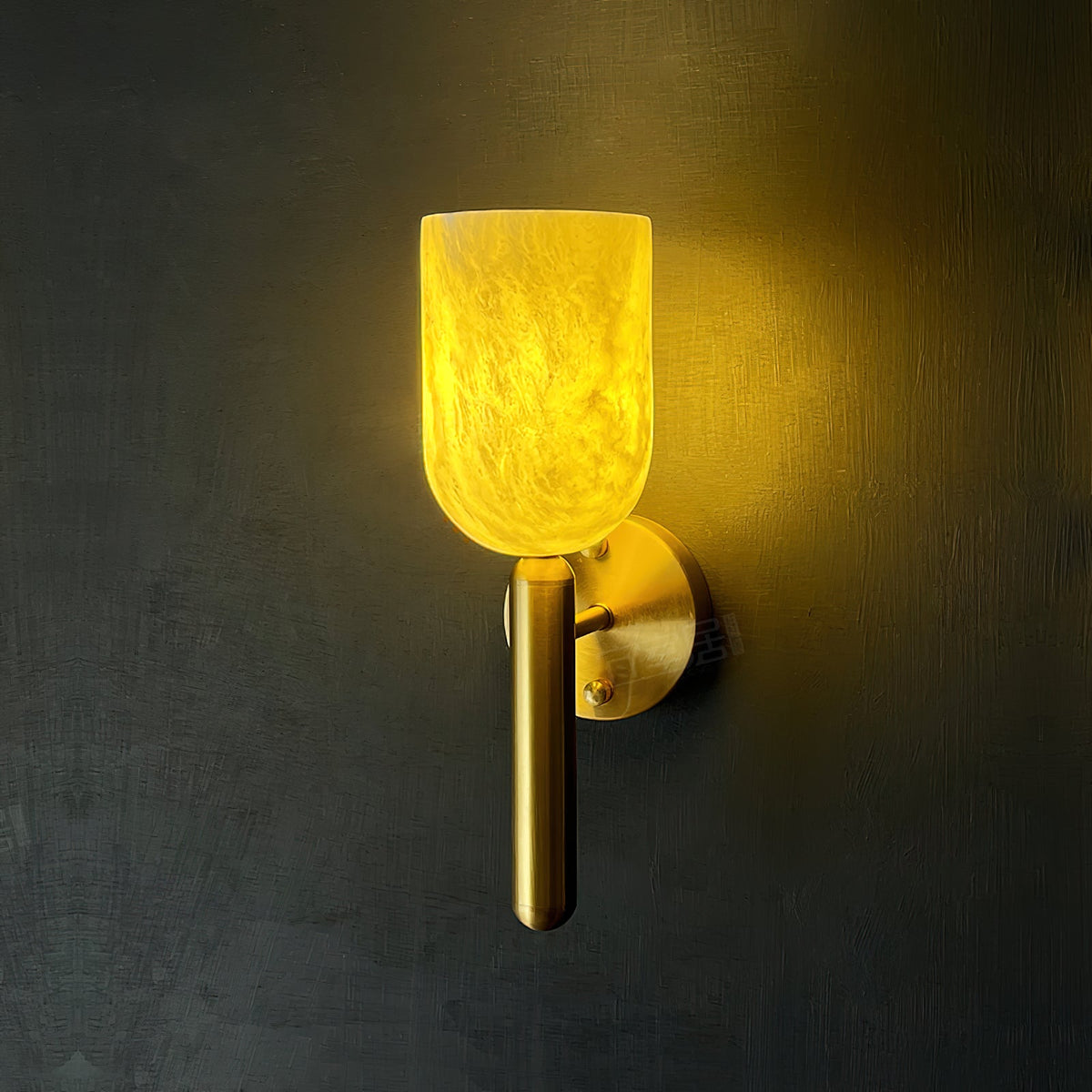 Omo Alabaster Wall Lamp - Translucent Natural Stone & Brass Wall Sconce