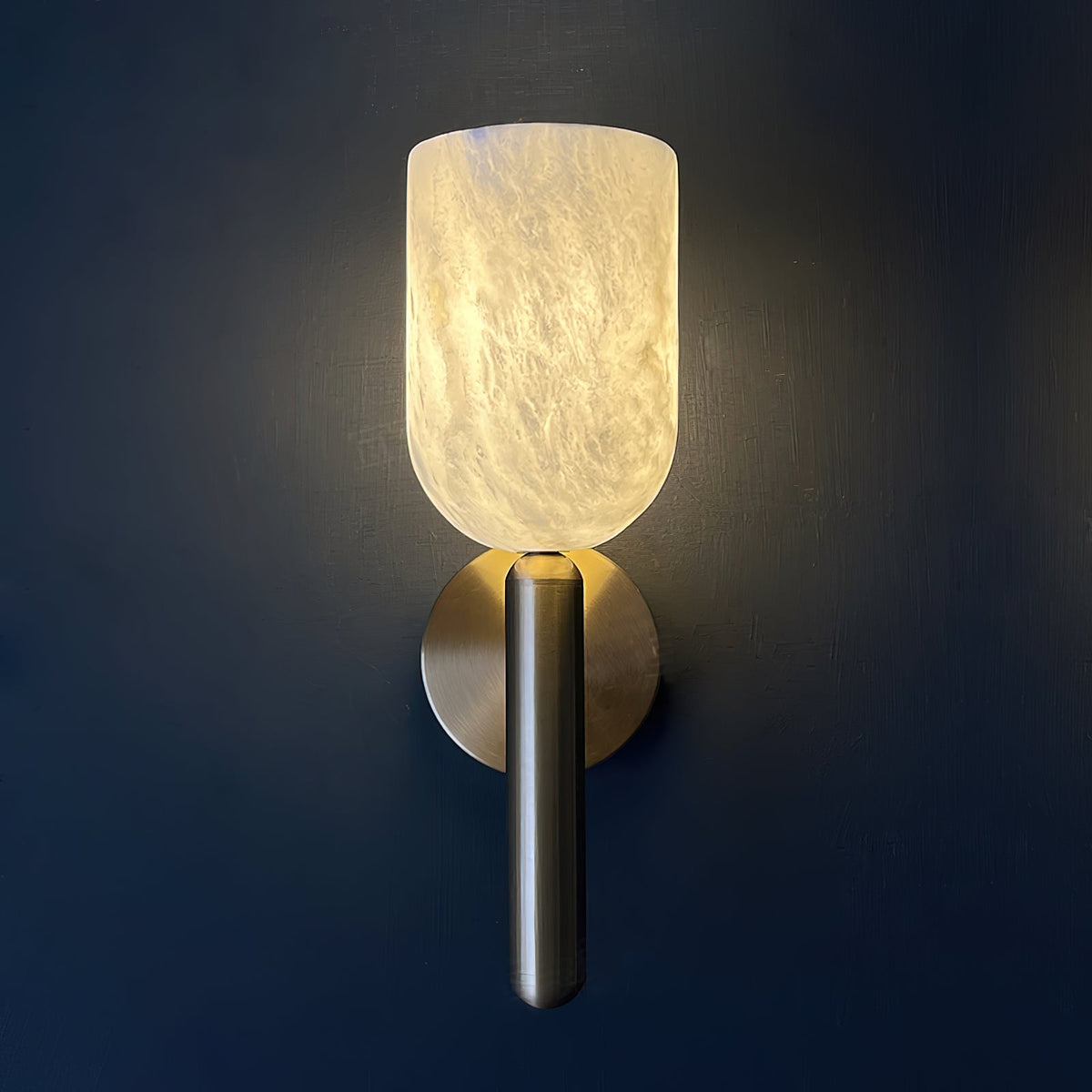 Omo Alabaster Wall Lamp - Translucent Natural Stone & Brass Wall Sconce
