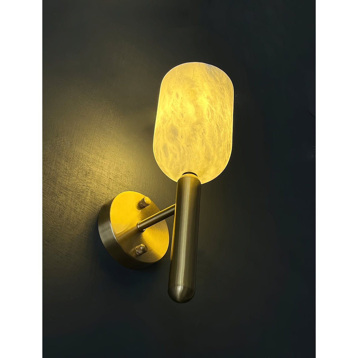 Omo Alabaster Wall Lamp - Translucent Natural Stone & Brass Wall Sconce