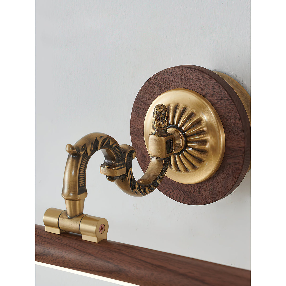 Adjustable Picture Wall Lamp – Walnut Wood & Brass Art Display & Work Light