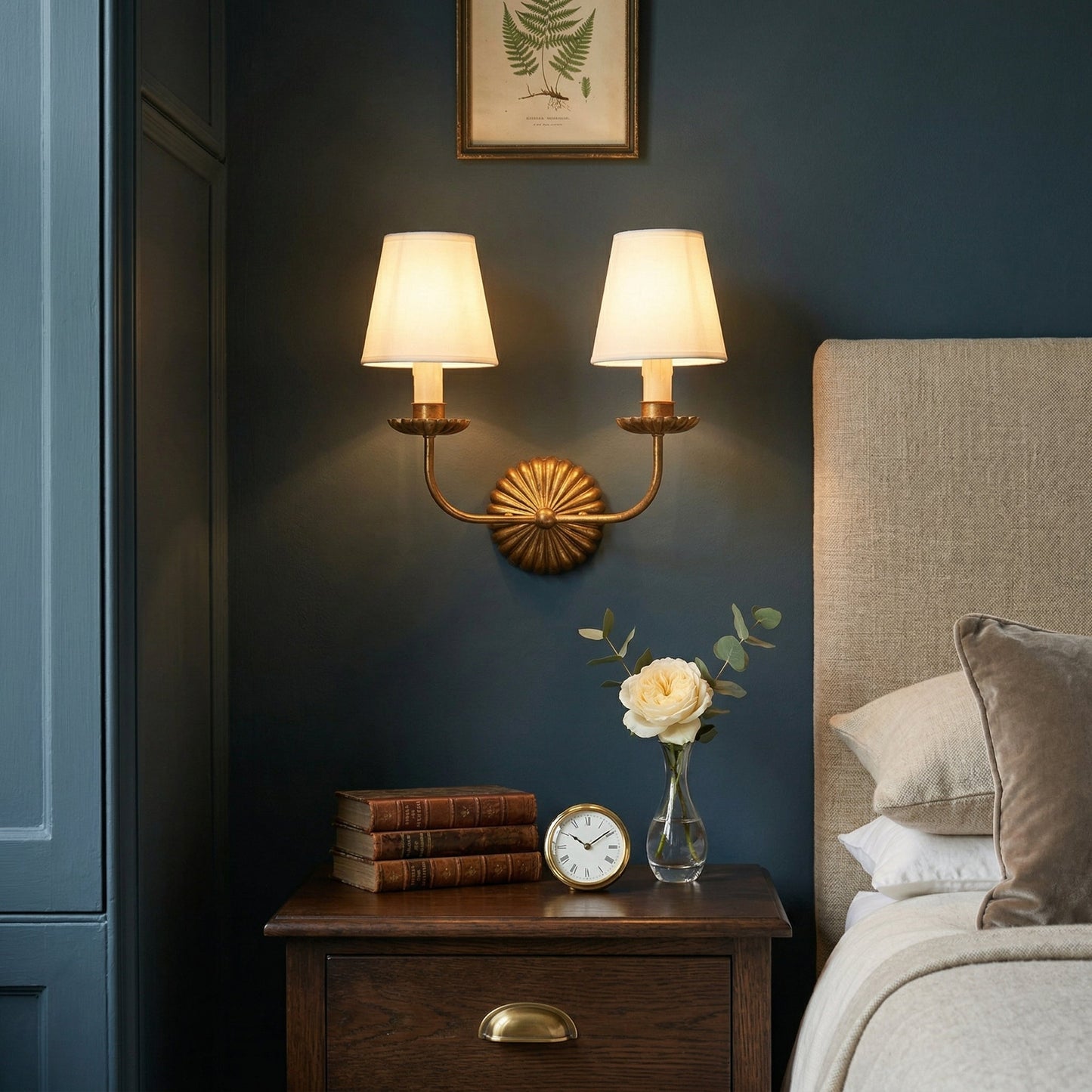 Catina Wall Lamp - Luxury Antique Gold Leaf 2-Light Sconce