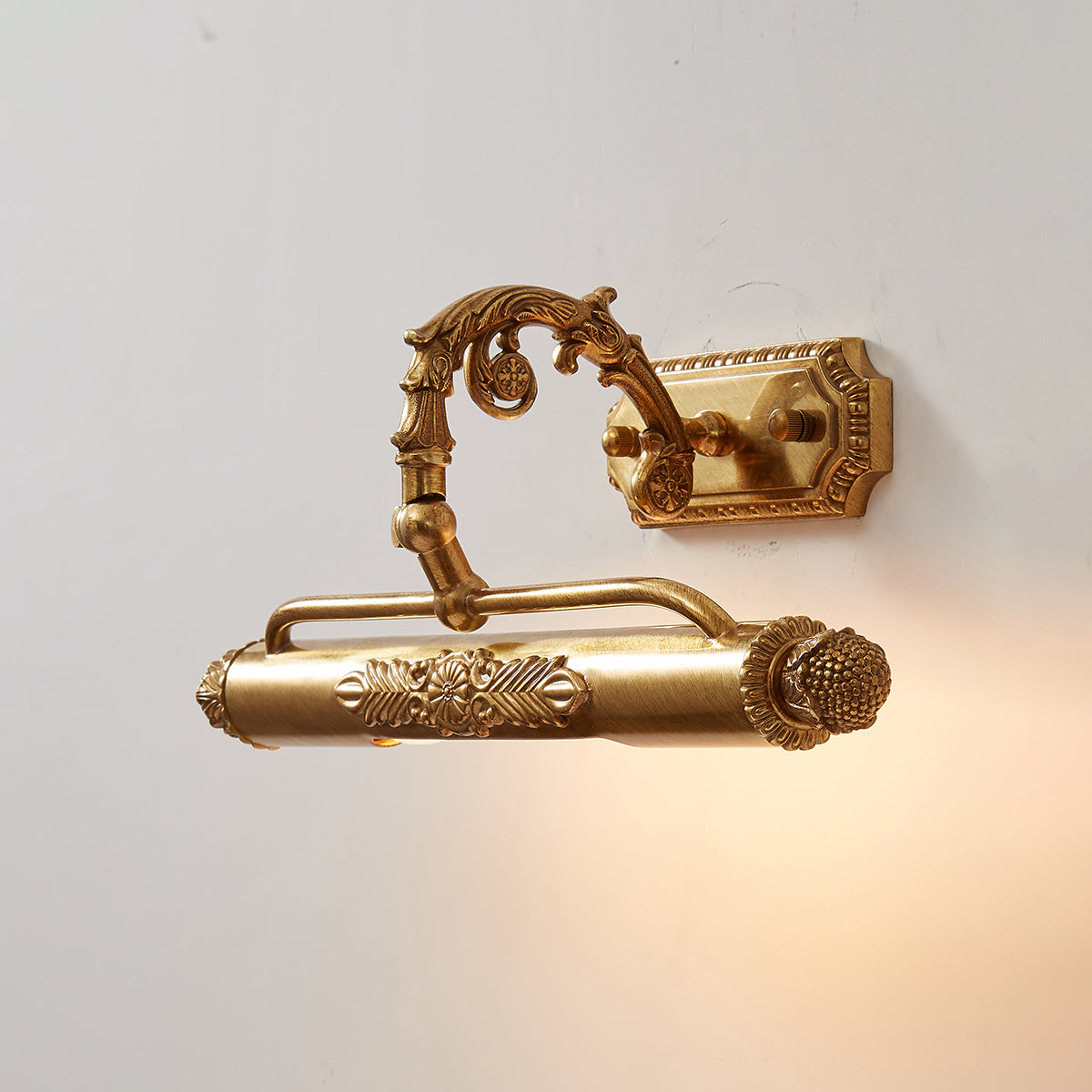 Pania Brass Wall Lamp - Picture Frame Picture Light in Antique Brass