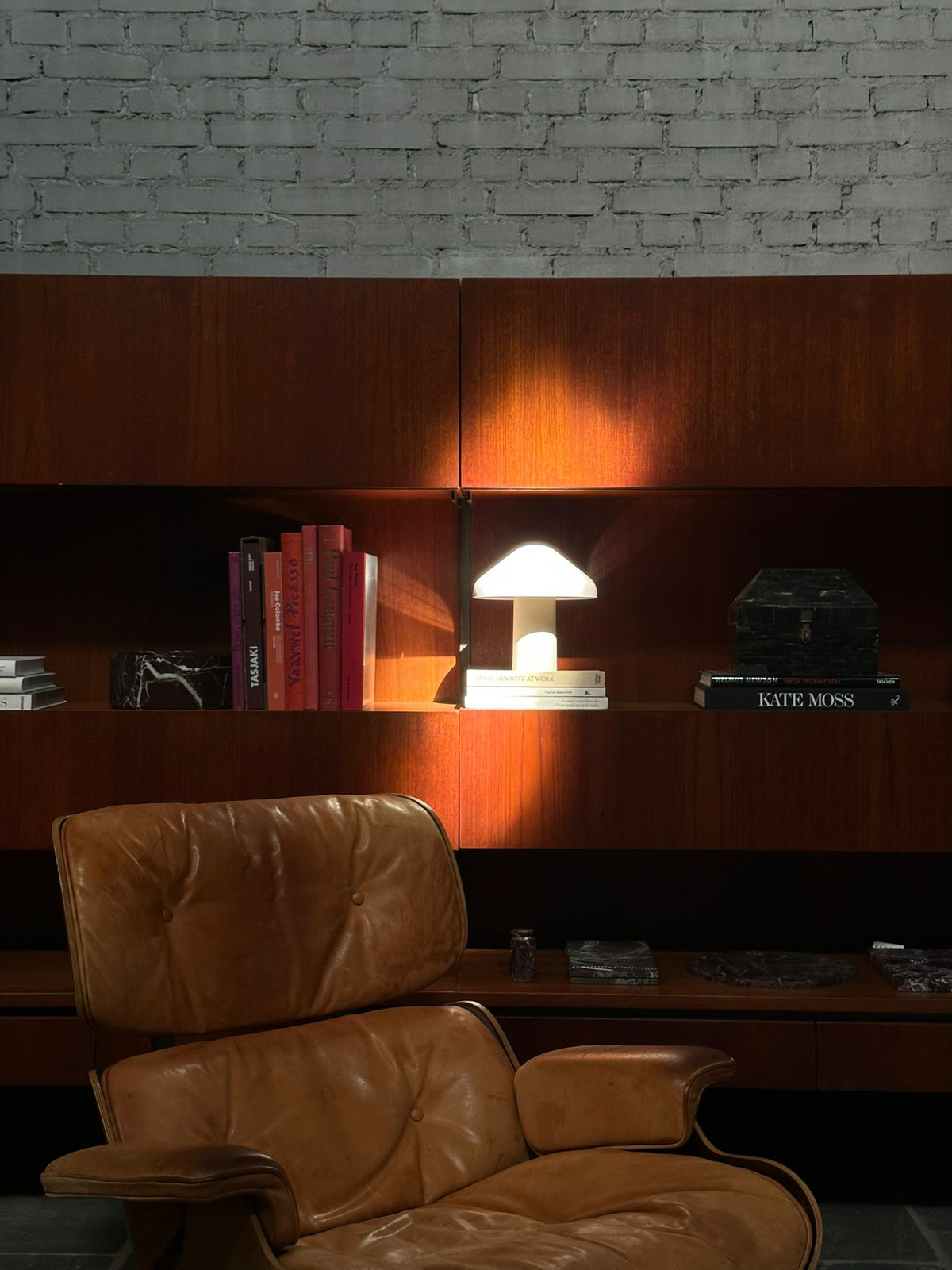 Pao Portable Table Lamp - Wireless Rechargeable Mushroom Light