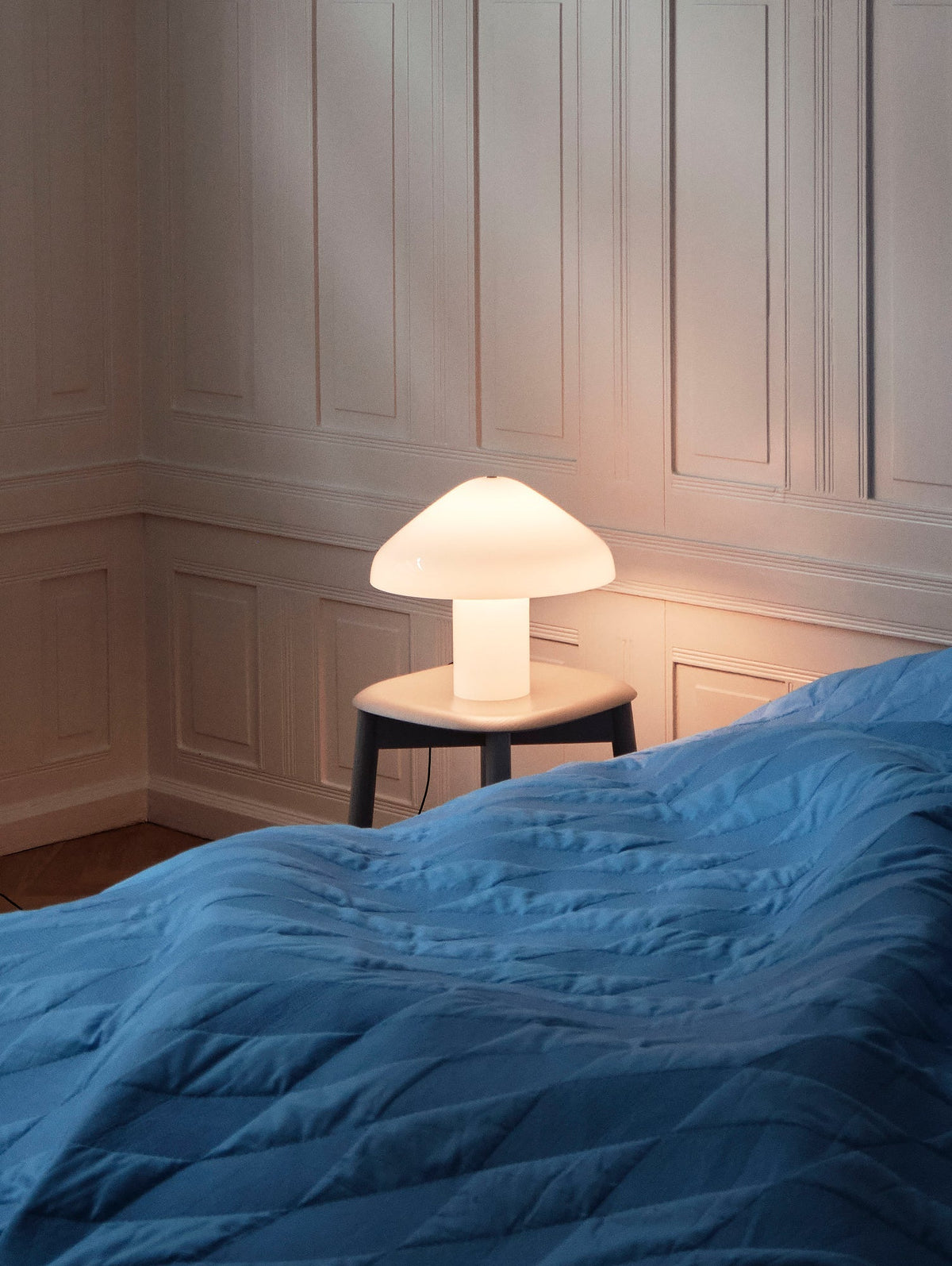 Pao Portable Table Lamp - Wireless Rechargeable Mushroom Light
