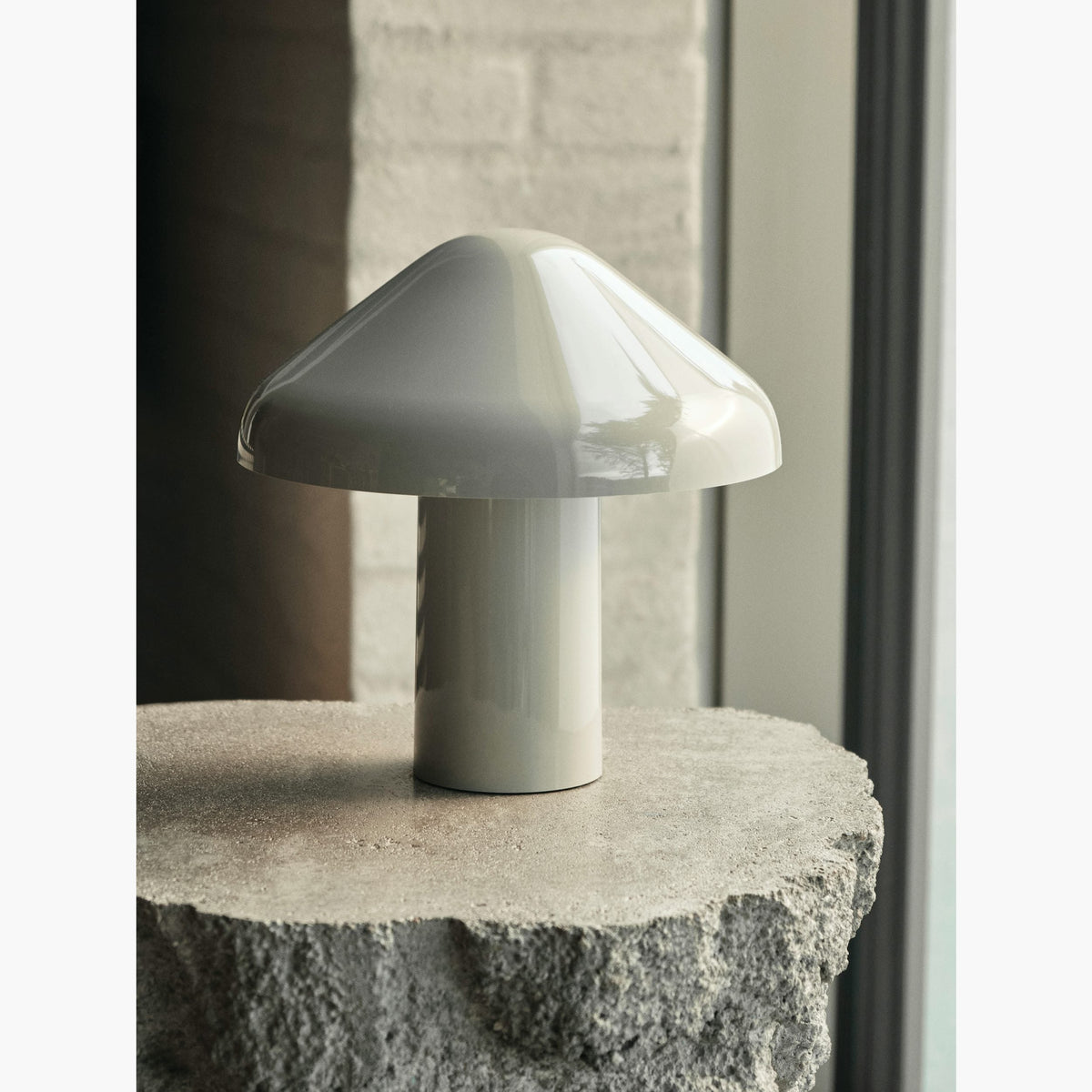Pao Portable Table Lamp - Wireless Rechargeable Mushroom Light