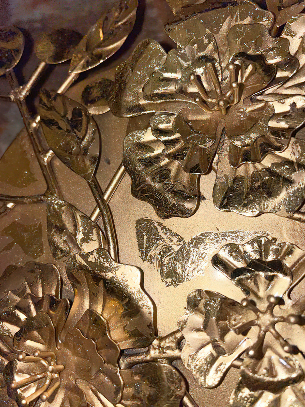 Paradiso Wall Lamp - Hand-Gilded Gold Leaf Floral Sconce