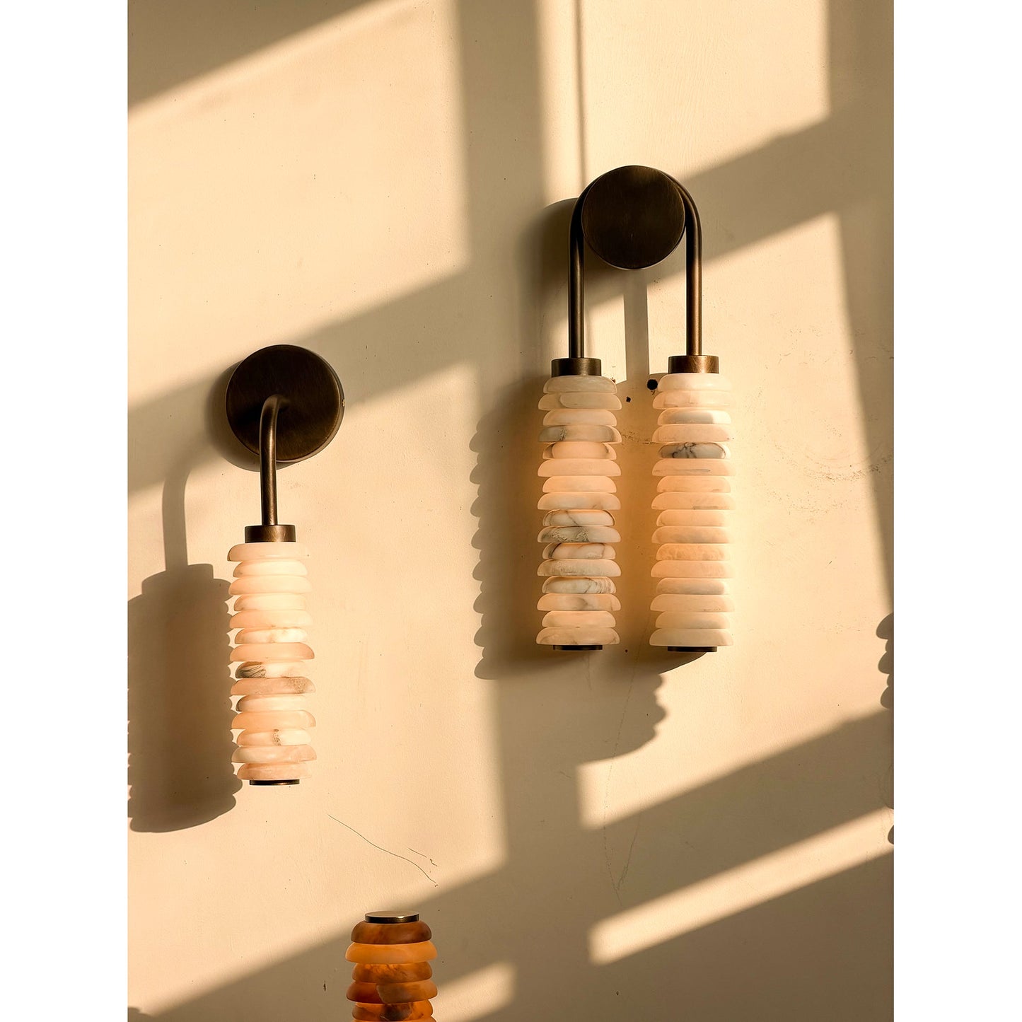 Payson Alabaster Wall Sconce - Natural Stone & Antique Brass LED Sconce | Luxury Architectural Lighting