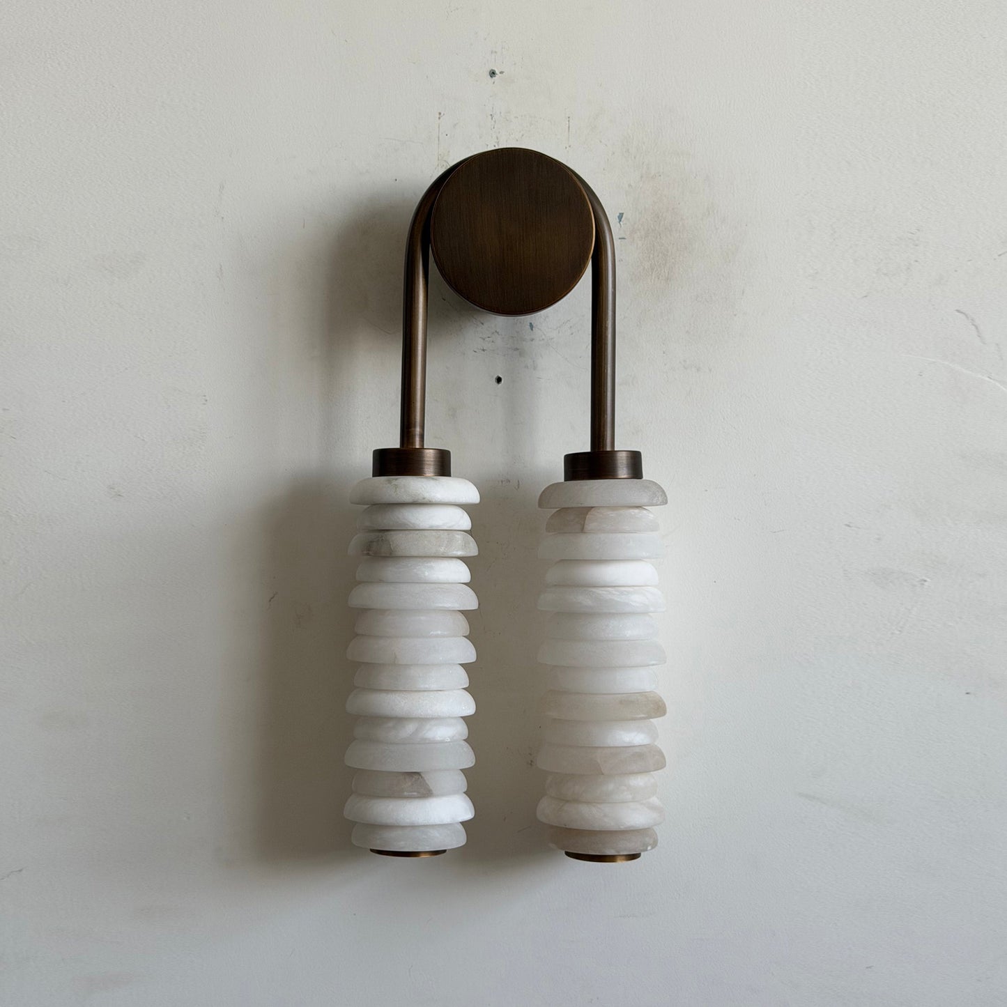Payson Alabaster Wall Lamp - Natural Spanish Stone & Solid Brass LED Sconce | Modern Organic Luxury