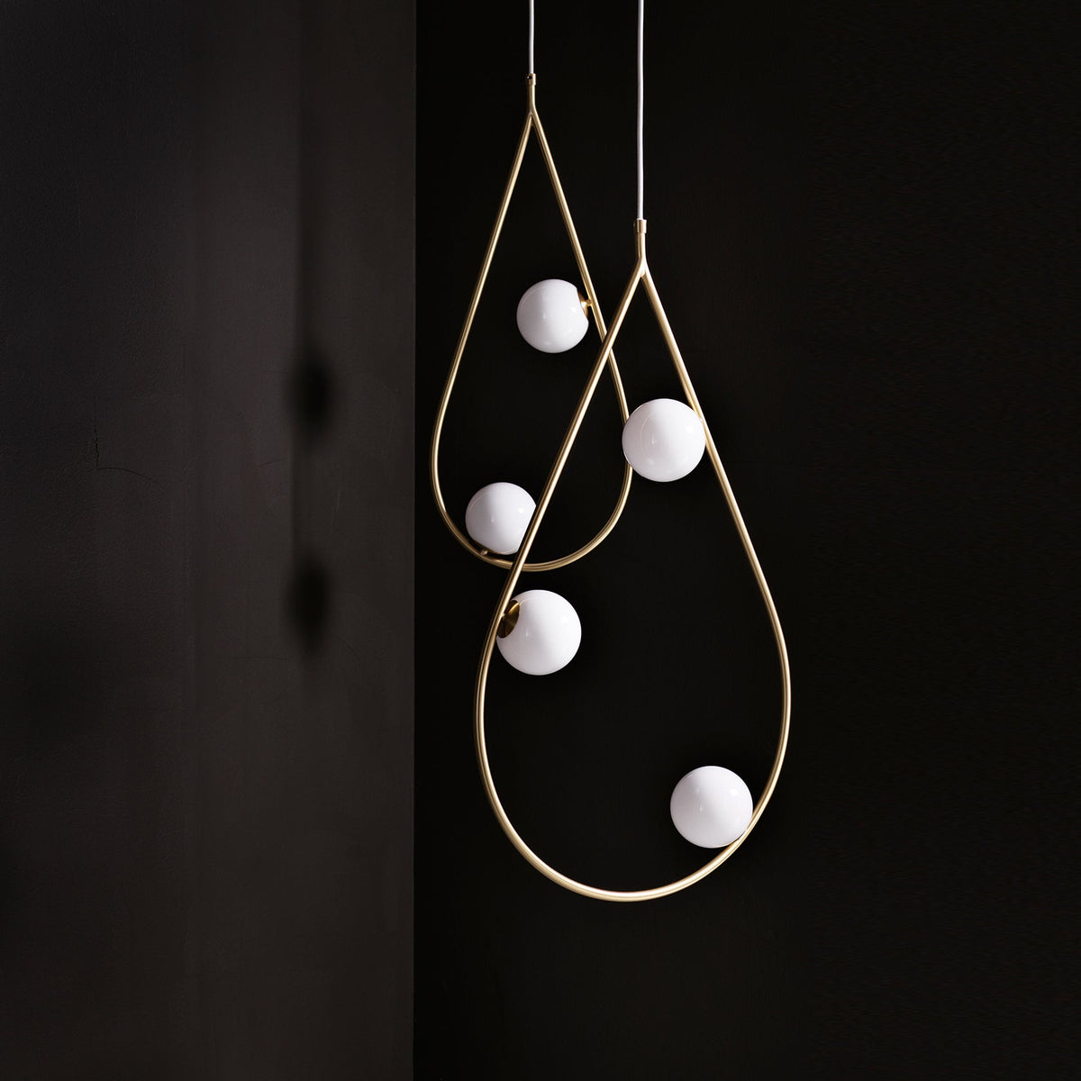Pearls Pendant Lamp - Teardrop Brass Frame & Floating Glass Globes