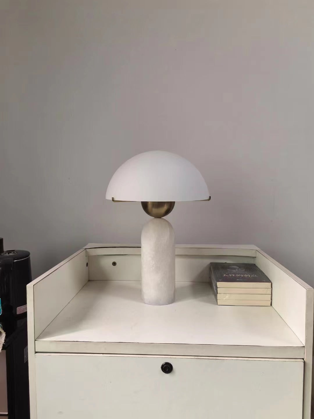 Peono Alabaster Table Lamp - Hand-Cut Natural Stone & Gold Accent Light