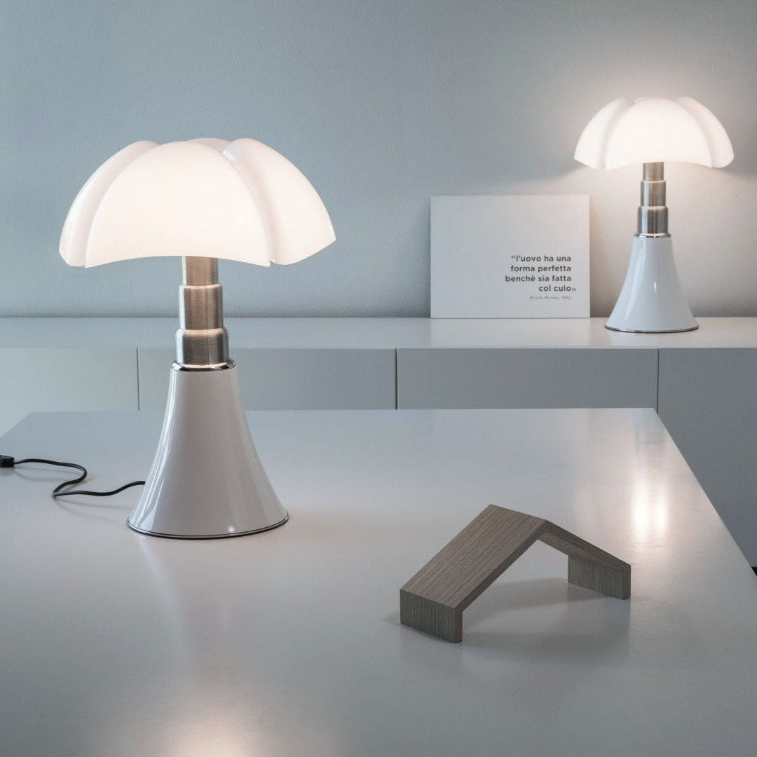 Pipistrello Table Lamp - Telescopic Modern LED Accent Light