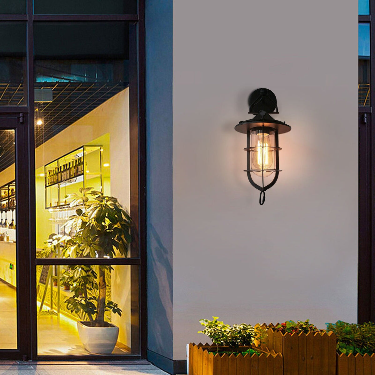 Port Classic Wall Lamp - Durable Weather-Resistant Outdoor Sconce