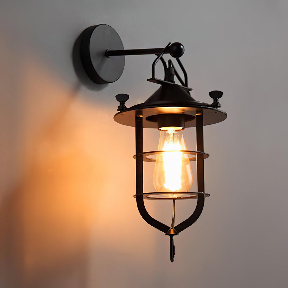 Port Classic Wall Lamp - Durable Weather-Resistant Outdoor Sconce