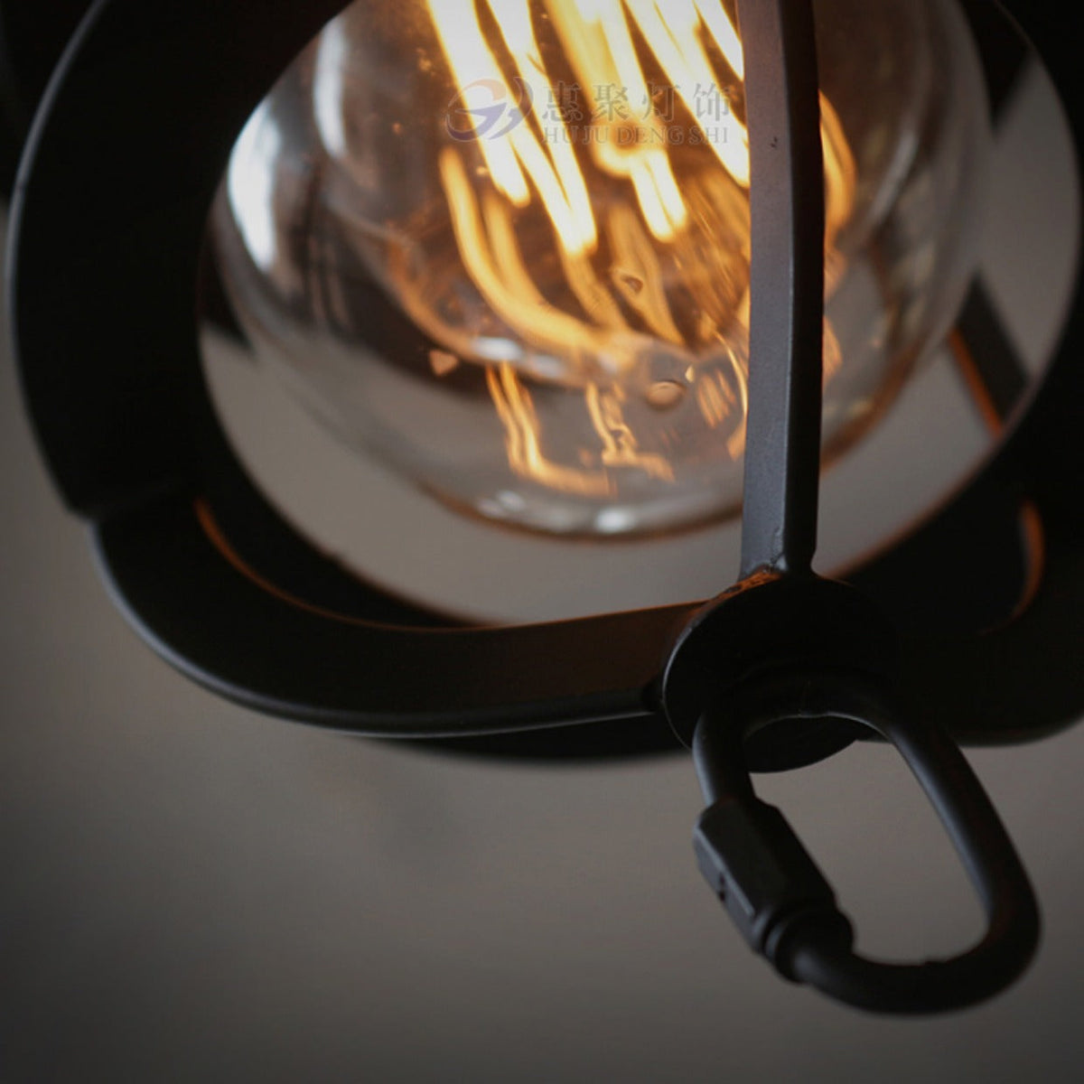 Port Classic Wall Lamp - Durable Weather-Resistant Outdoor Sconce