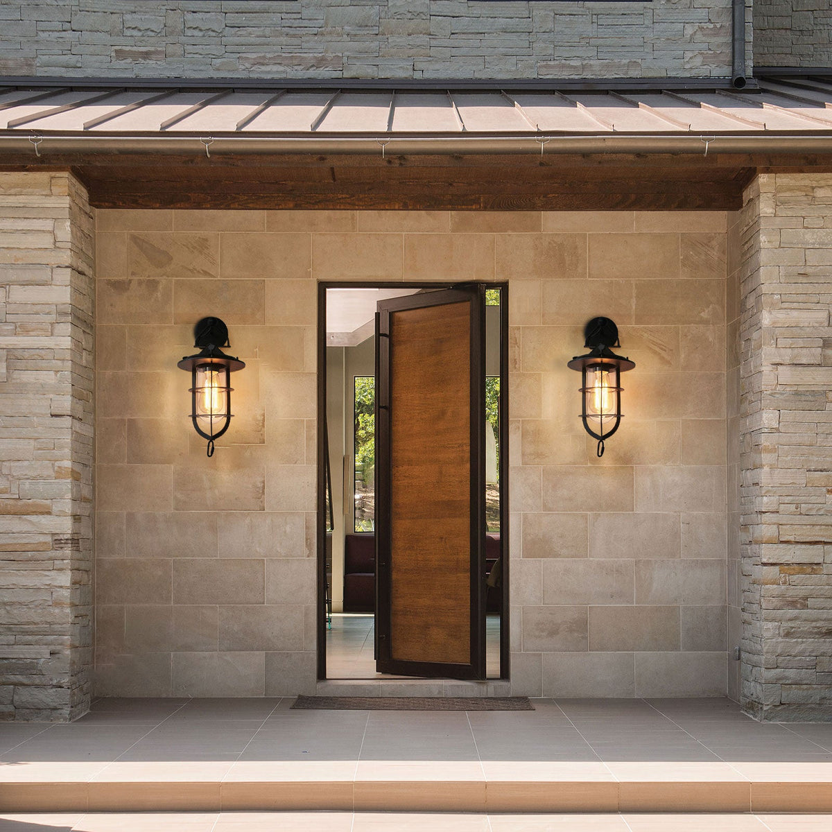 Port Classic Wall Lamp - Durable Weather-Resistant Outdoor Sconce