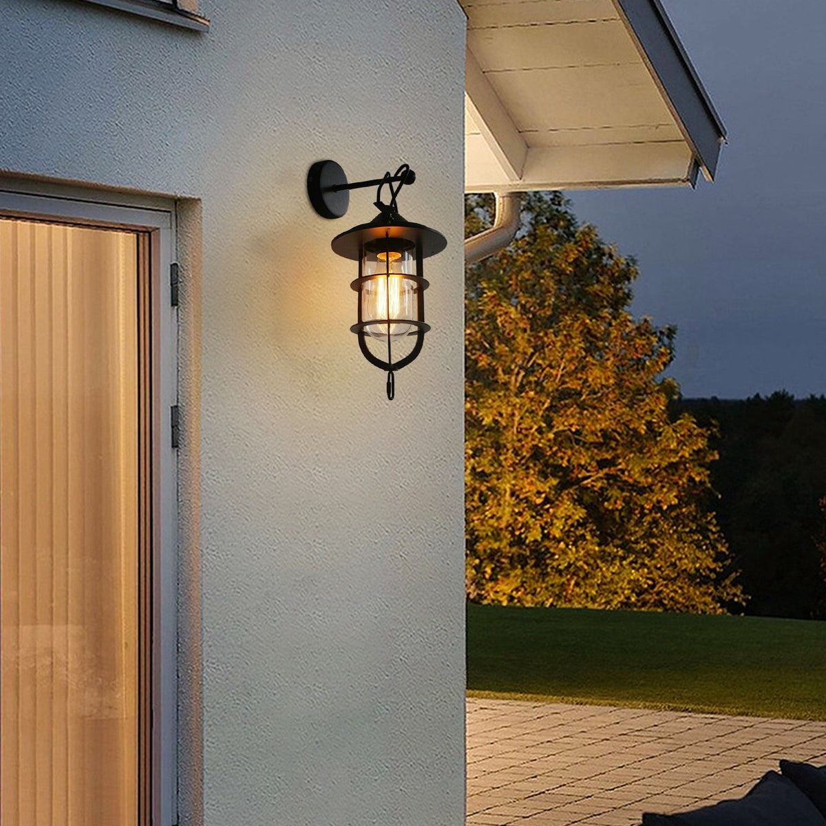 Port Classic Wall Lamp - Durable Weather-Resistant Outdoor Sconce