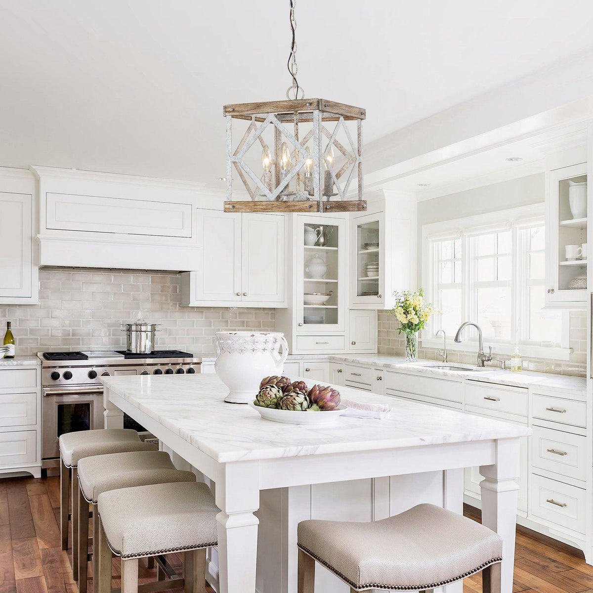 Remi 4-Light Pendant Lamp - Rustic Wooden Lantern & Metal Frame
