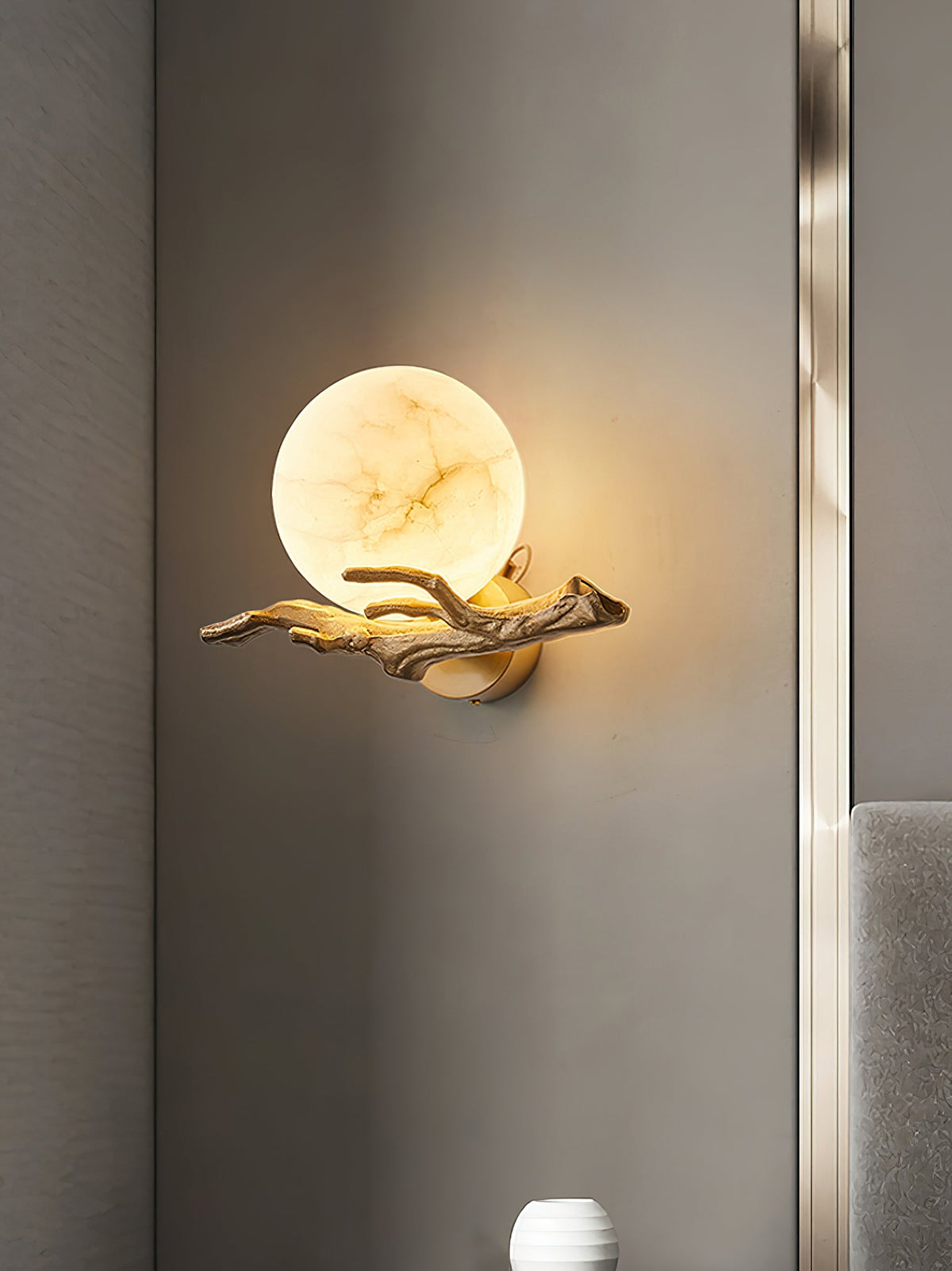 Retro Twigs Alabaster Wall Lamp - Brass Organic Branch Sconce