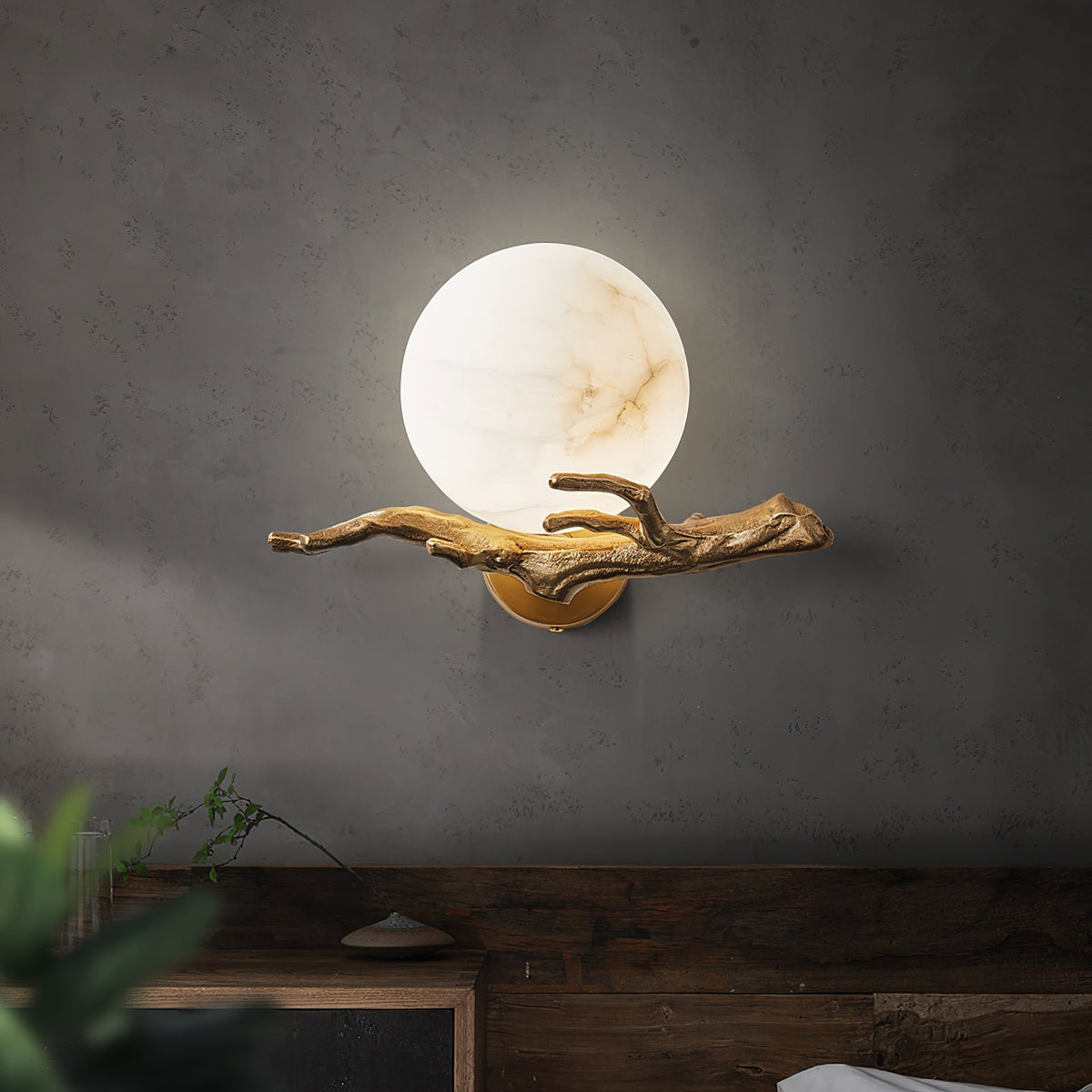 Retro Twigs Alabaster Wall Lamp - Brass Organic Branch Sconce