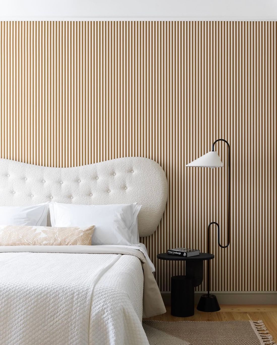 Roattino Floor Lamp - S-Shaped Steel Frame & Fabric Shade Light