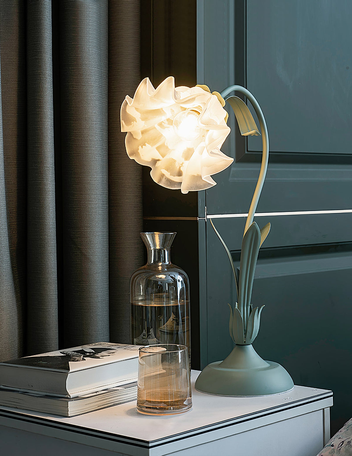 Romantic Flower Table Lamp - Glass Flower Shade Nightstand Light