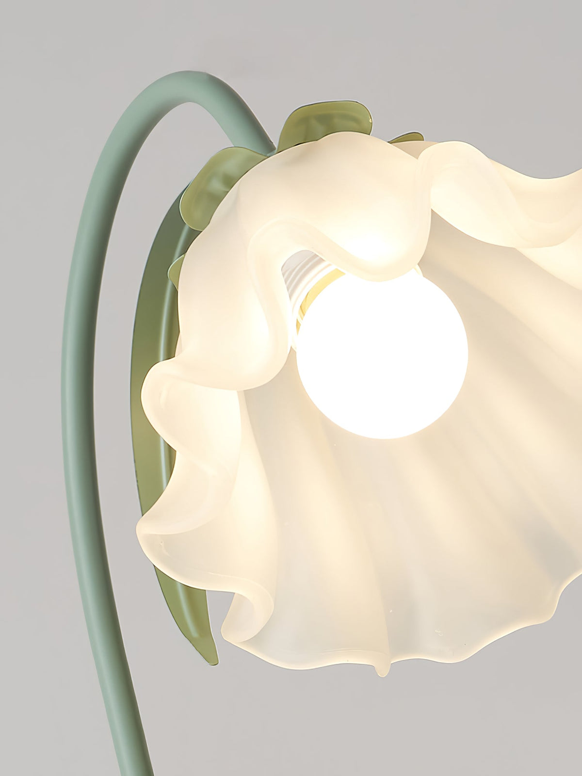 Romantic Flower Table Lamp - Glass Flower Shade Nightstand Light