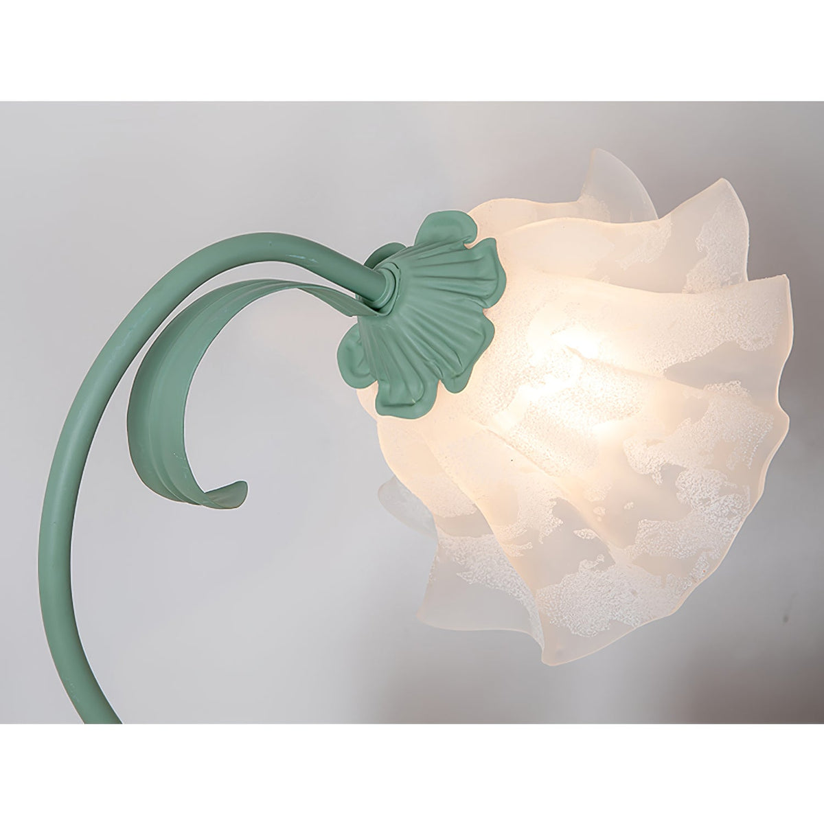Romantic Flower Table Lamp - Glass Flower Shade Nightstand Light