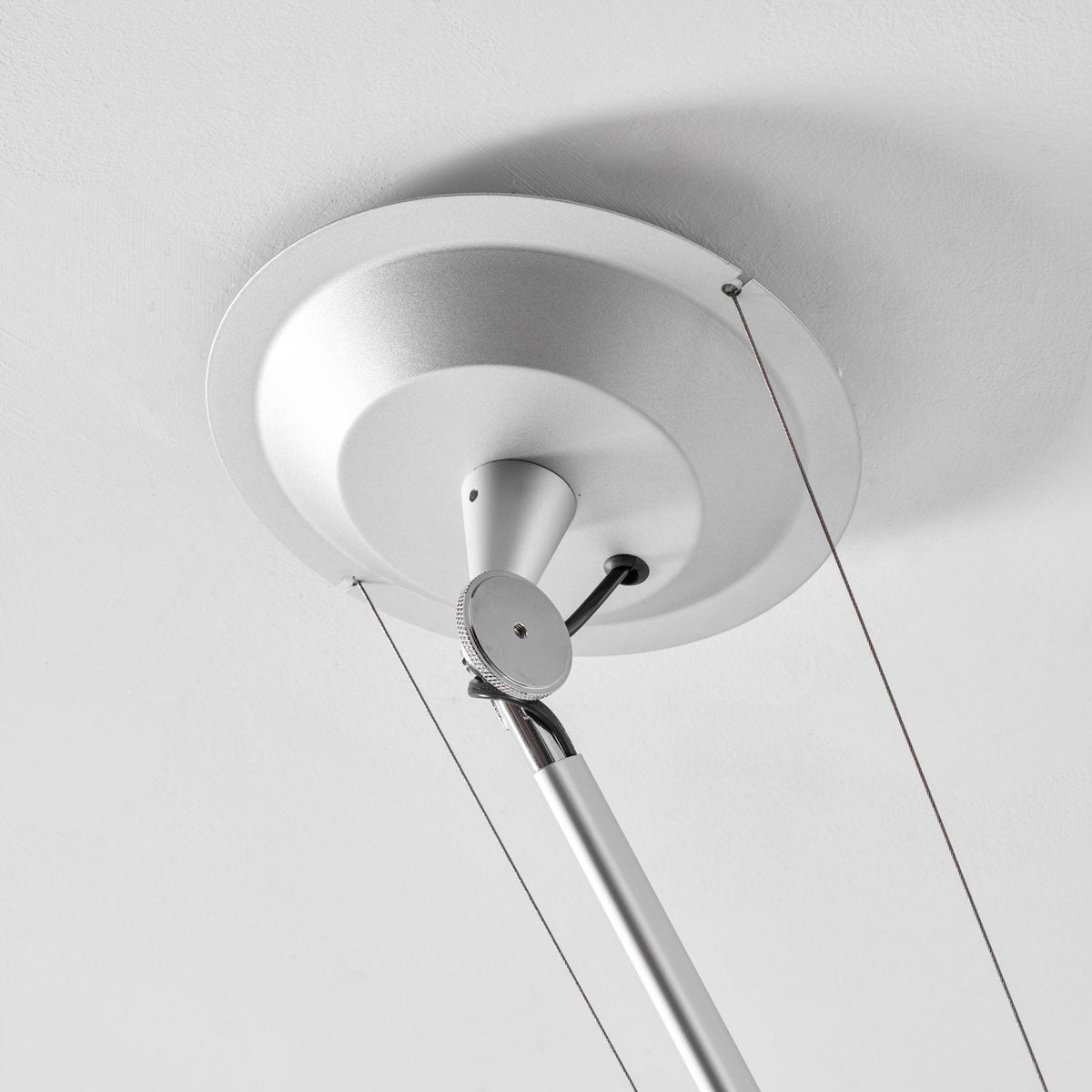 Costanza Pendant Lamp – Architectural Aluminum Suspended Light with Parchment Shade