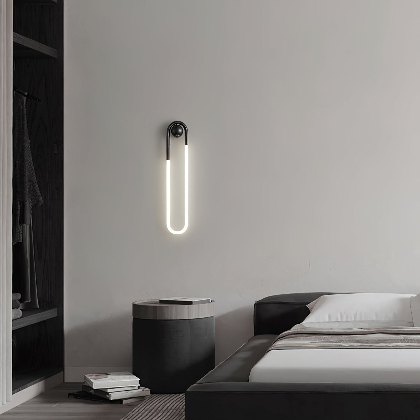 Rudi Loop Wall Lamp - Minimalist Hand-Bent Brass LED Sconce | Geometric Fluid Art Light