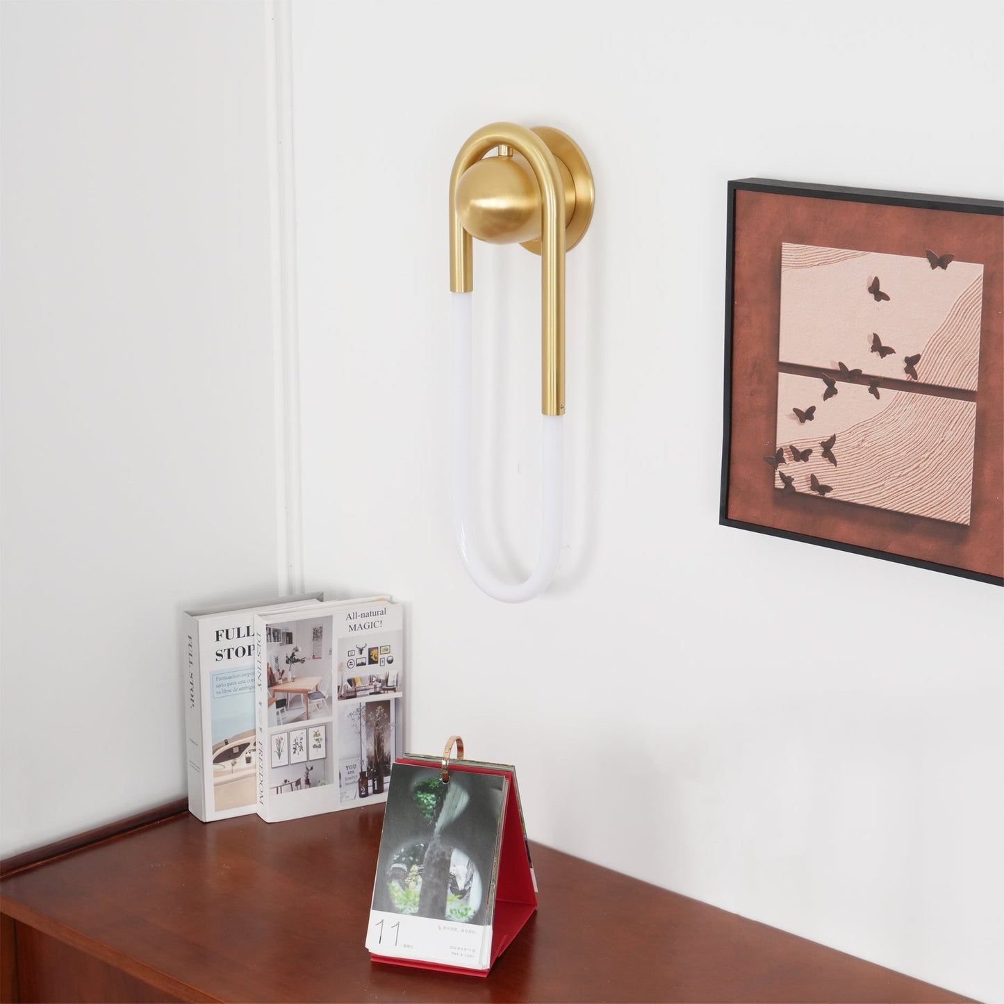 Rudi Loop Wall Lamp - Minimalist Hand-Bent Brass LED Sconce | Geometric Fluid Art Light