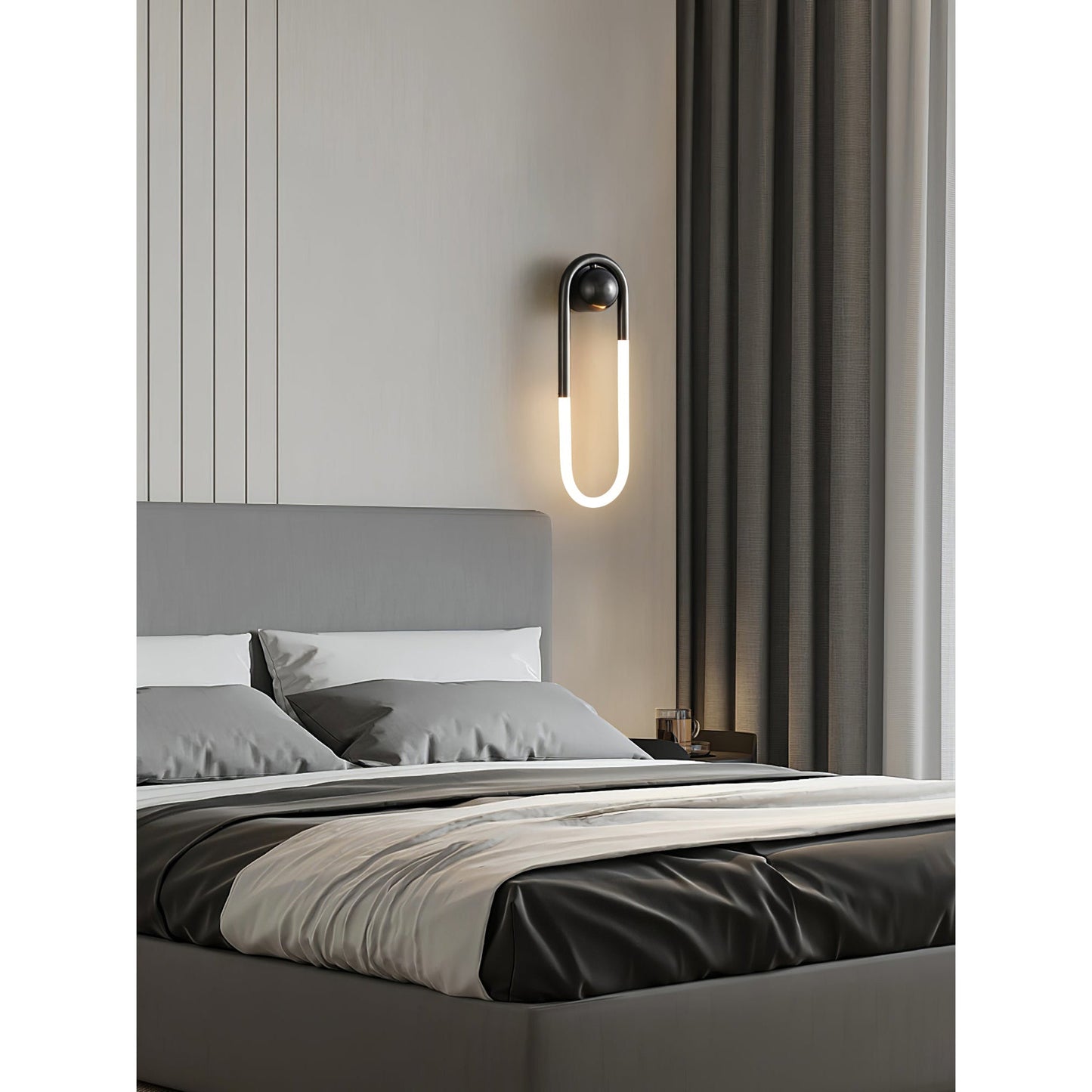 Rudi Loop Wall Lamp - Minimalist Hand-Bent Brass LED Sconce | Geometric Fluid Art Light
