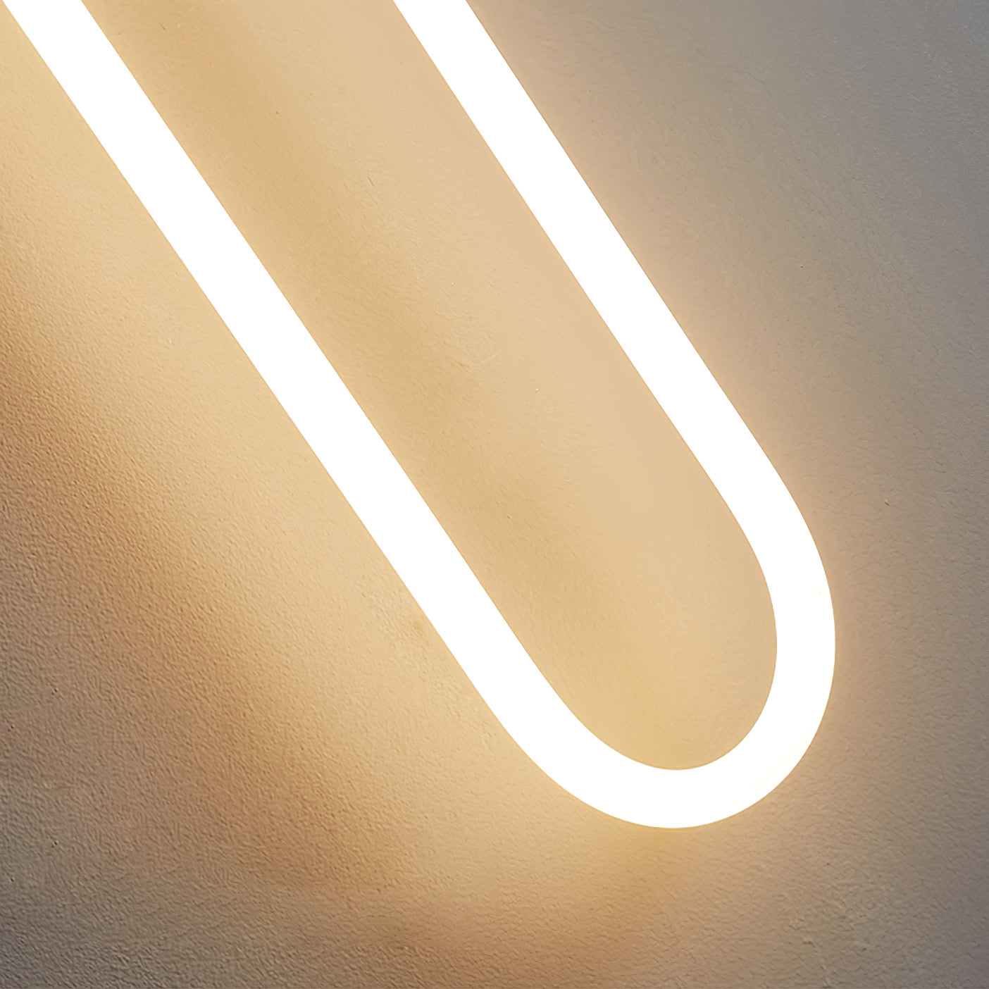 Rudi Loop Wall Lamp - Minimalist Hand-Bent Brass LED Sconce | Geometric Fluid Art Light