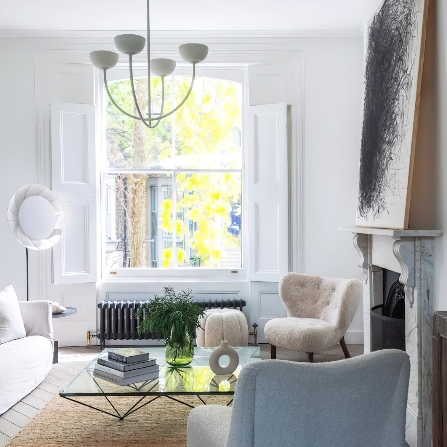 Ruzo Chandelier - Minimalist 4-Light Porcelain & Brass Pendant | Monochrome Designer Chandelier