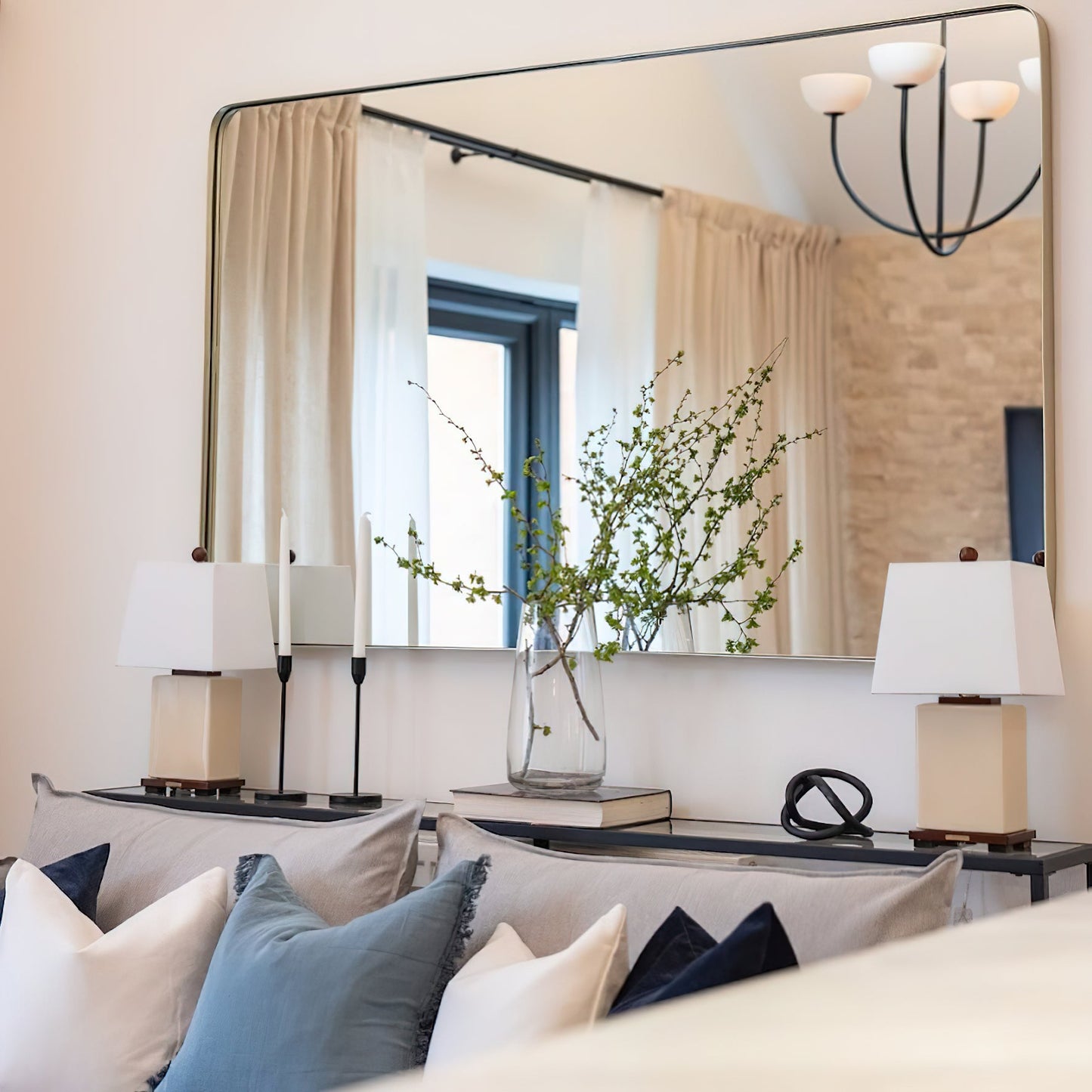 Ruzo Chandelier - Minimalist 4-Light Porcelain & Brass Pendant | Monochrome Designer Chandelier