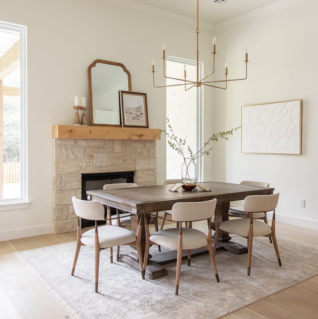 Alvaro Chandelier – Expansive Warm Brass & Multi-Head Rustic Modern Chandelier