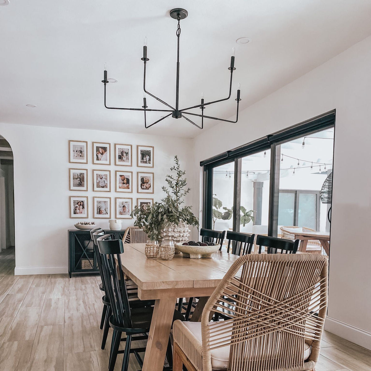 Alvaro Chandelier – Expansive Warm Brass & Multi-Head Rustic Modern Chandelier