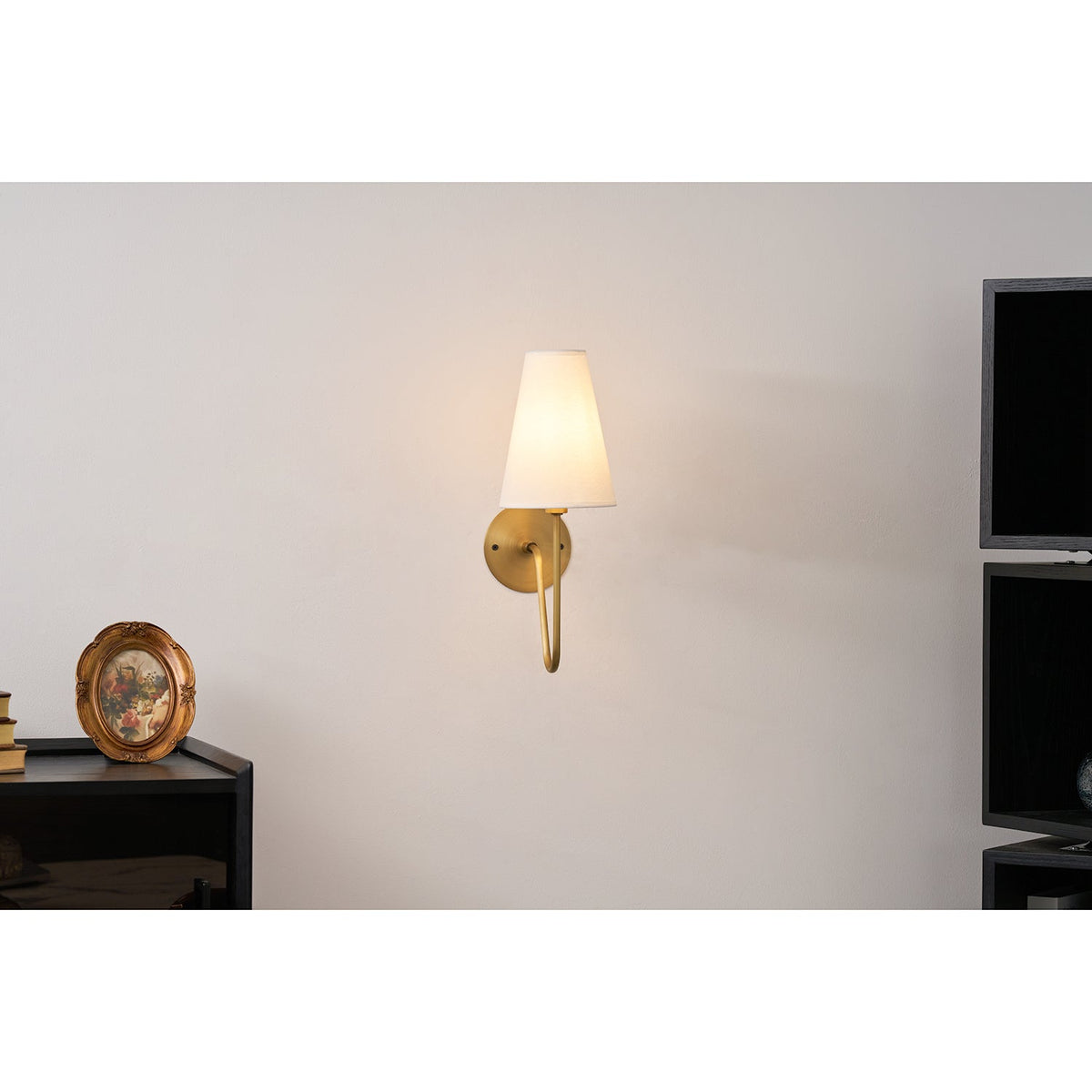 Scoop Wall Lamp - Handcrafted Brass Sculptural Wall Sconce