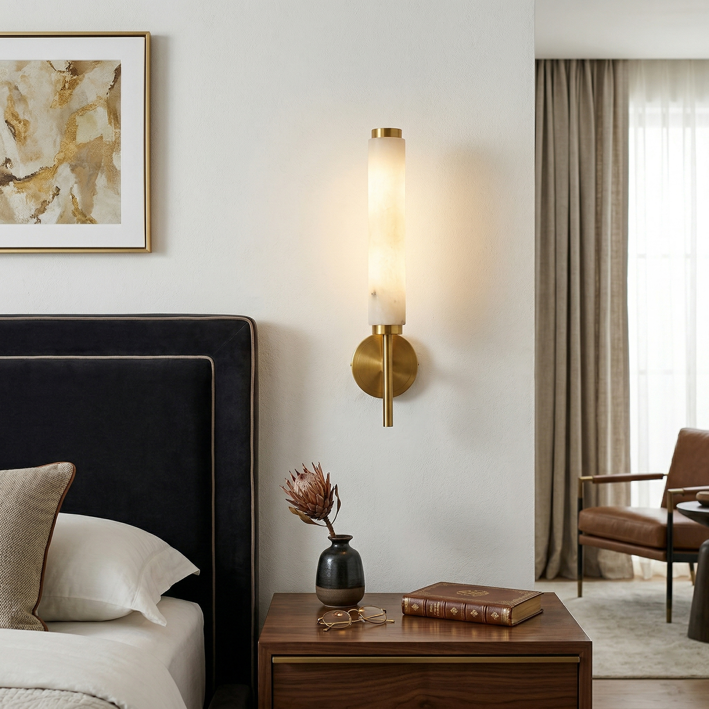 Brindisi Alabaster Wall Lamp - Modern Brass & Natural Stone Vertical Sconce
