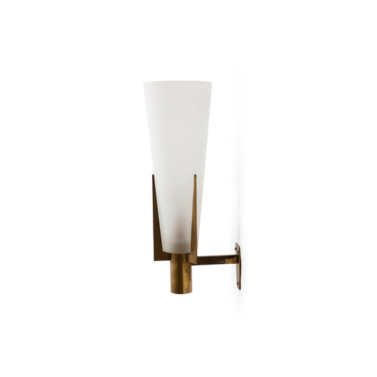 Stilnovo Wall Lamp - Antique Brass Trident Sconce | Opaque Glass Globe Wall Light