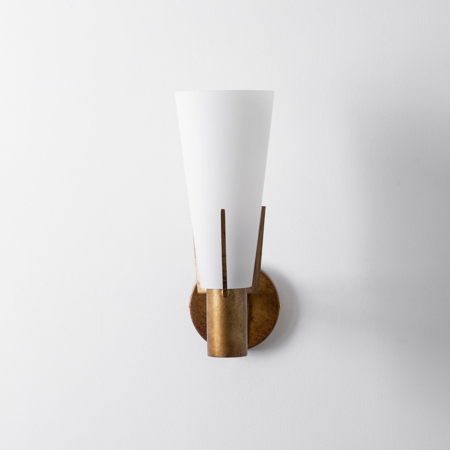 Stilnovo Wall Lamp - Antique Brass Trident Sconce | Opaque Glass Globe Wall Light