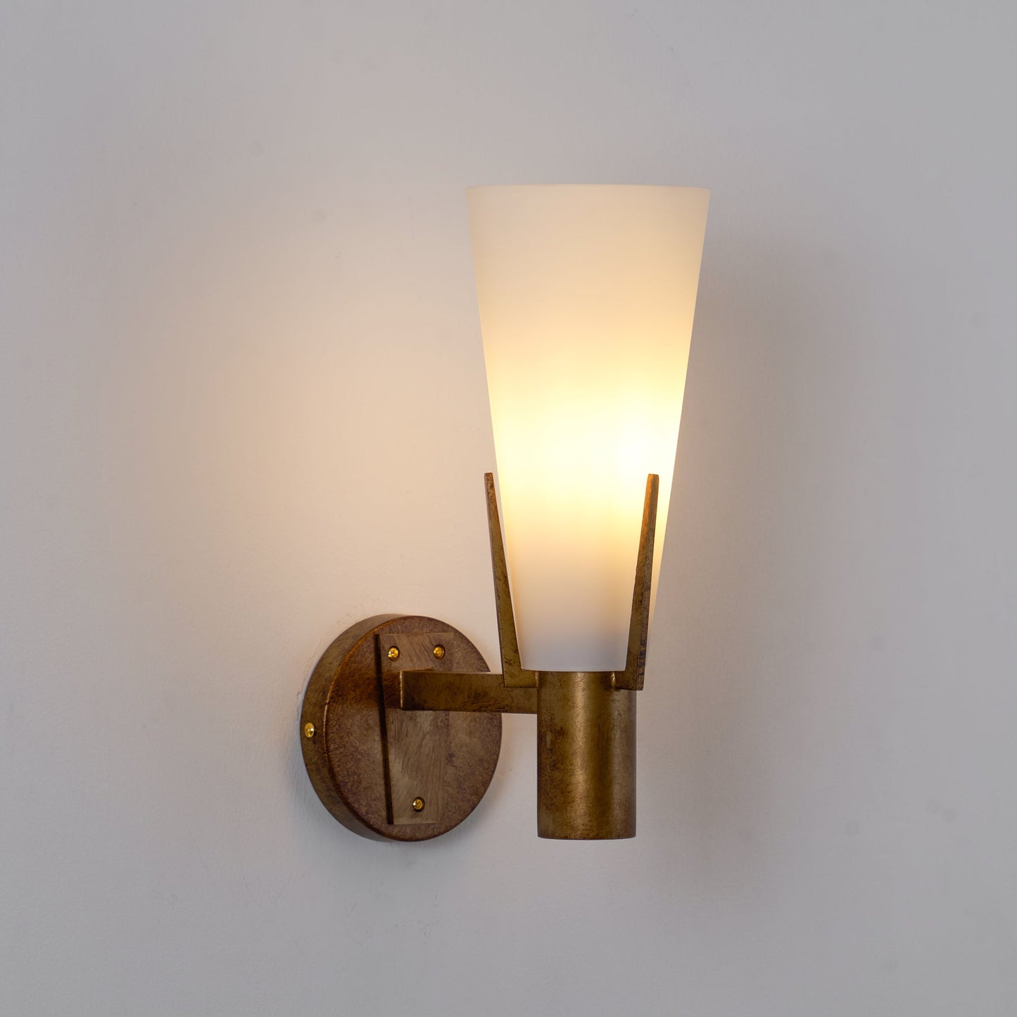Stilnovo Wall Lamp - Antique Brass Trident Sconce | Opaque Glass Globe Wall Light