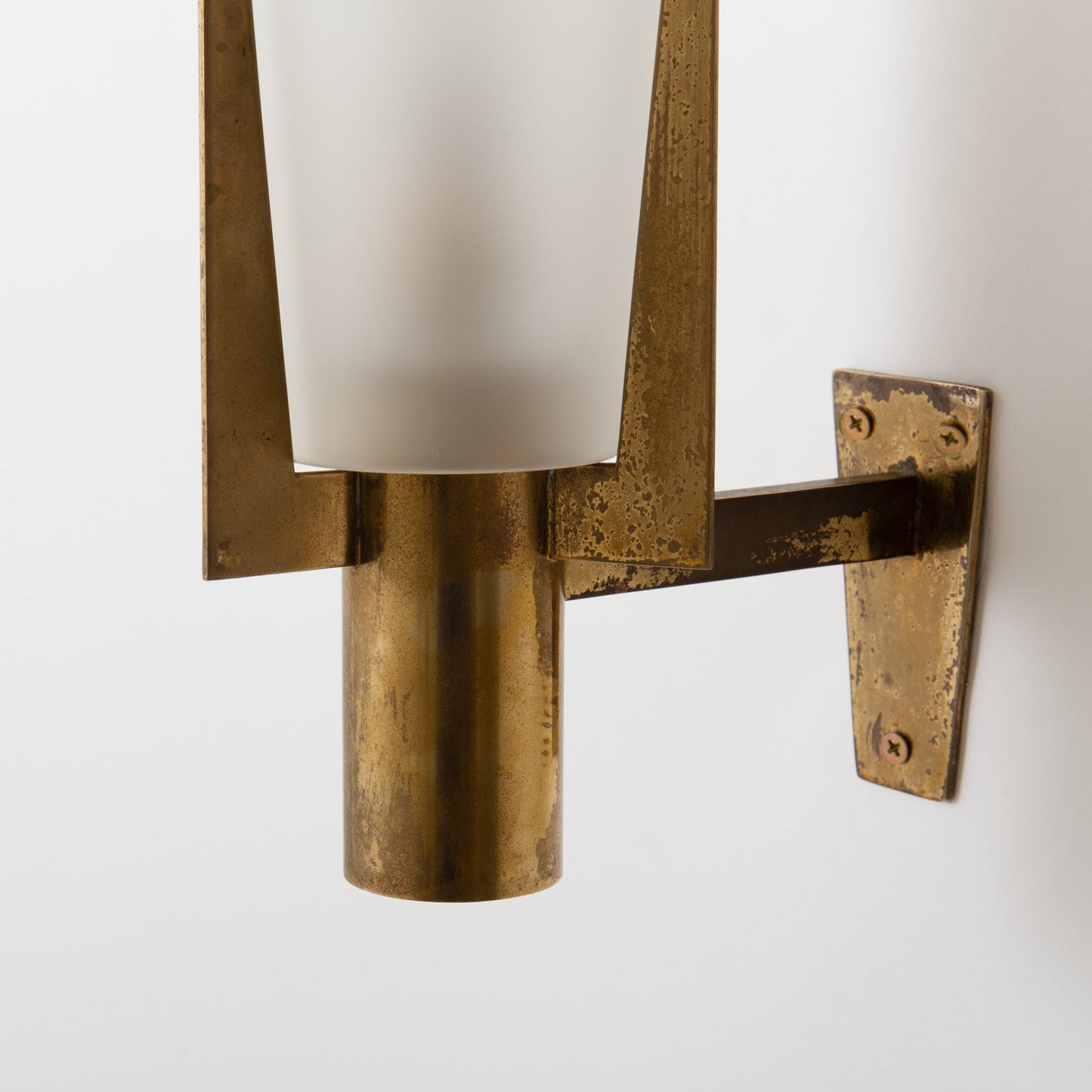 Stilnovo Wall Lamp - Antique Brass Trident Sconce | Opaque Glass Globe Wall Light