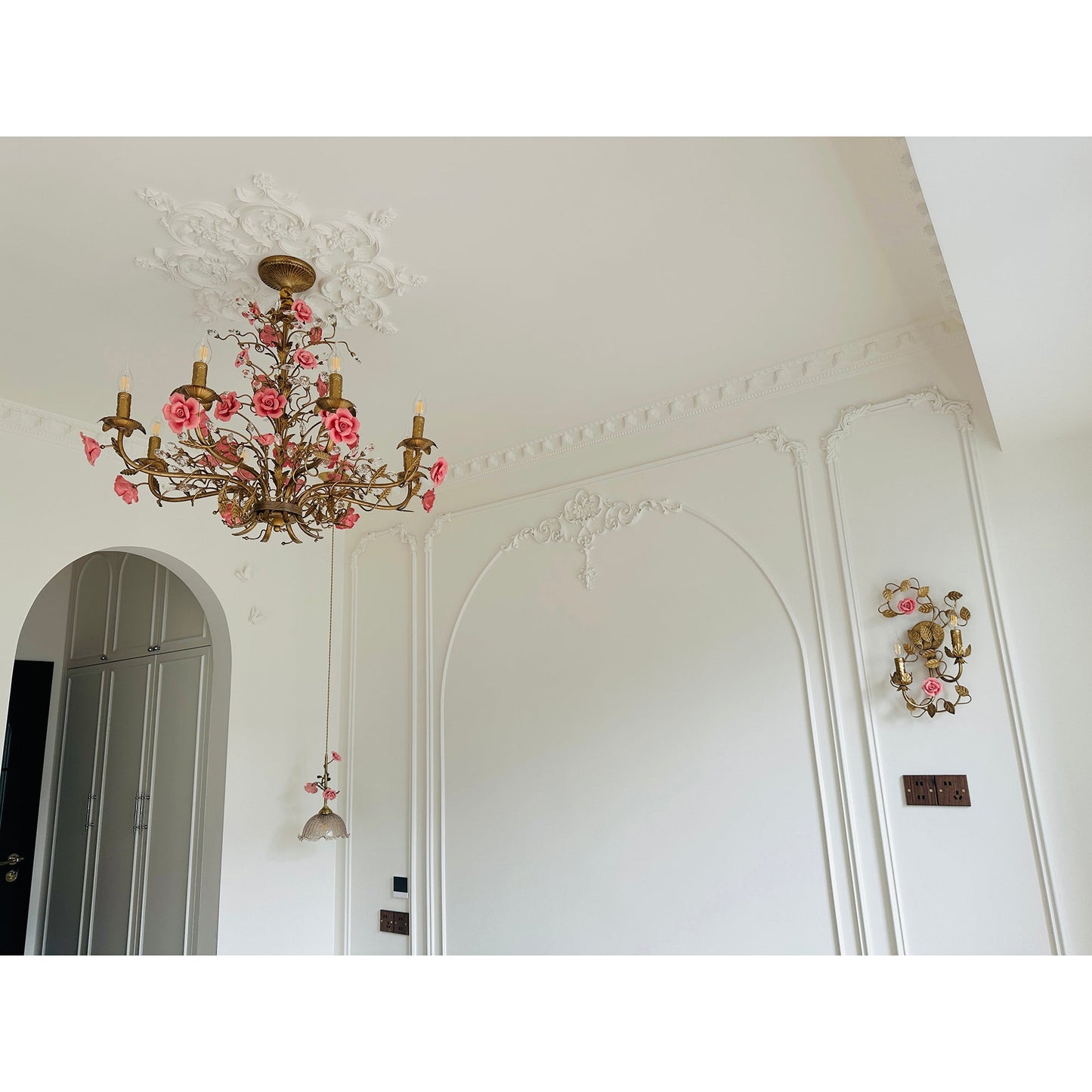 Symphony Rose Basket Sconce - Vintage Gold & Pink Ceramic Floral Sconce | Dual-Head French Country Wall Light