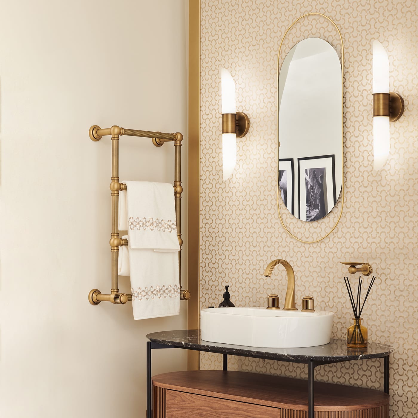 Tabitha Alabaster Wall Lamp - Elongated Brass & Natural Alabaster Sconce | Modern Vertical Stone Wall Light
