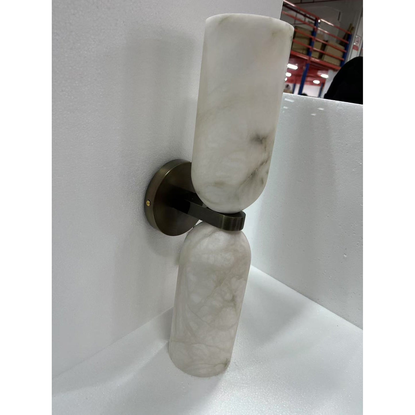 Tandem Alabaster Wall Lamp - Brass & Natural Alabaster Sconce | Modern Vertical Stone Wall Light