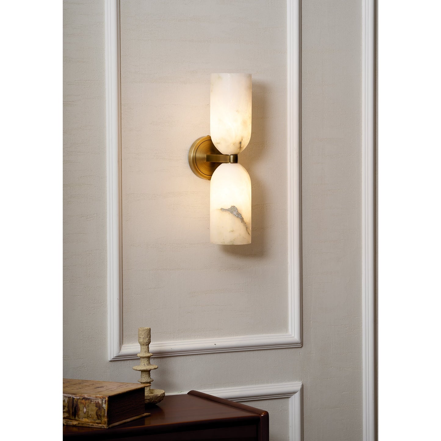 Tandem Alabaster Wall Lamp - Brass & Natural Alabaster Sconce | Modern Vertical Stone Wall Light