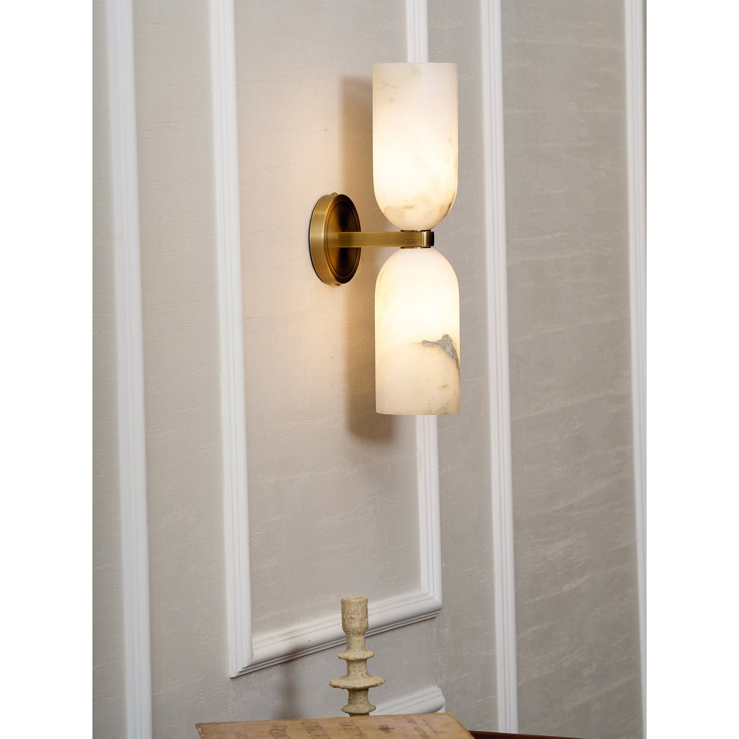 Tandem Alabaster Wall Lamp - Brass & Natural Alabaster Sconce | Modern Vertical Stone Wall Light