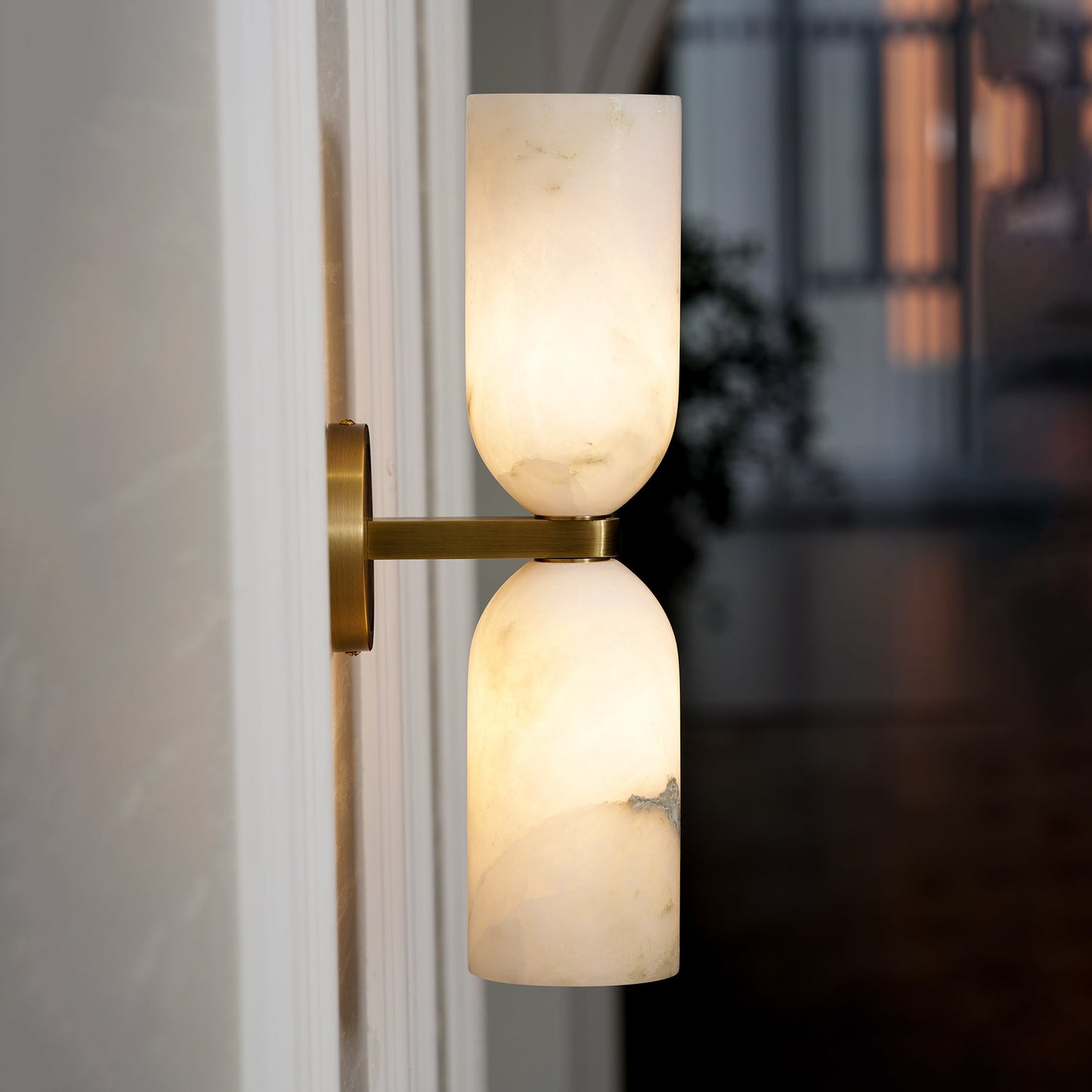 Tandem Alabaster Wall Lamp - Brass & Natural Alabaster Sconce | Modern Vertical Stone Wall Light